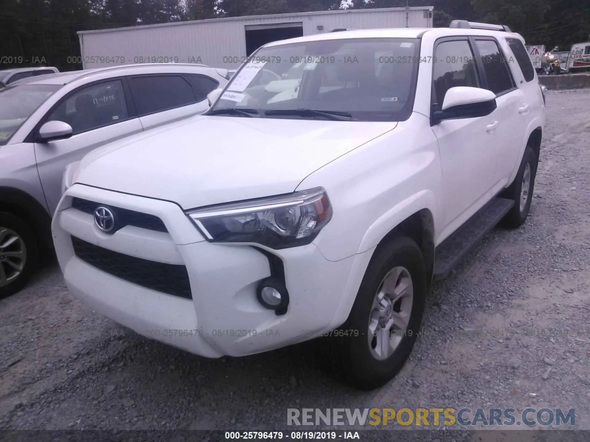 2 Photograph of a damaged car JTEBU5JR5K5638138 TOYOTA 4RUNNER 2019