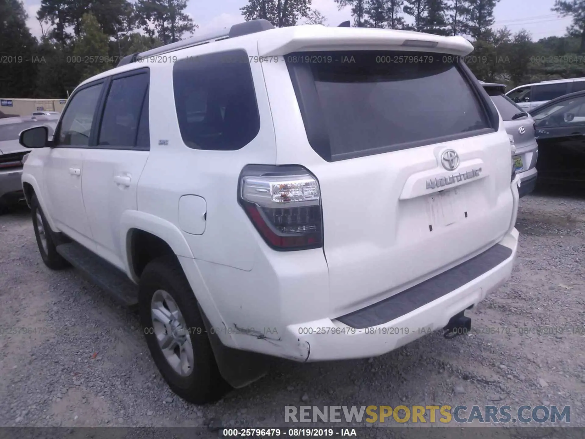3 Photograph of a damaged car JTEBU5JR5K5638138 TOYOTA 4RUNNER 2019