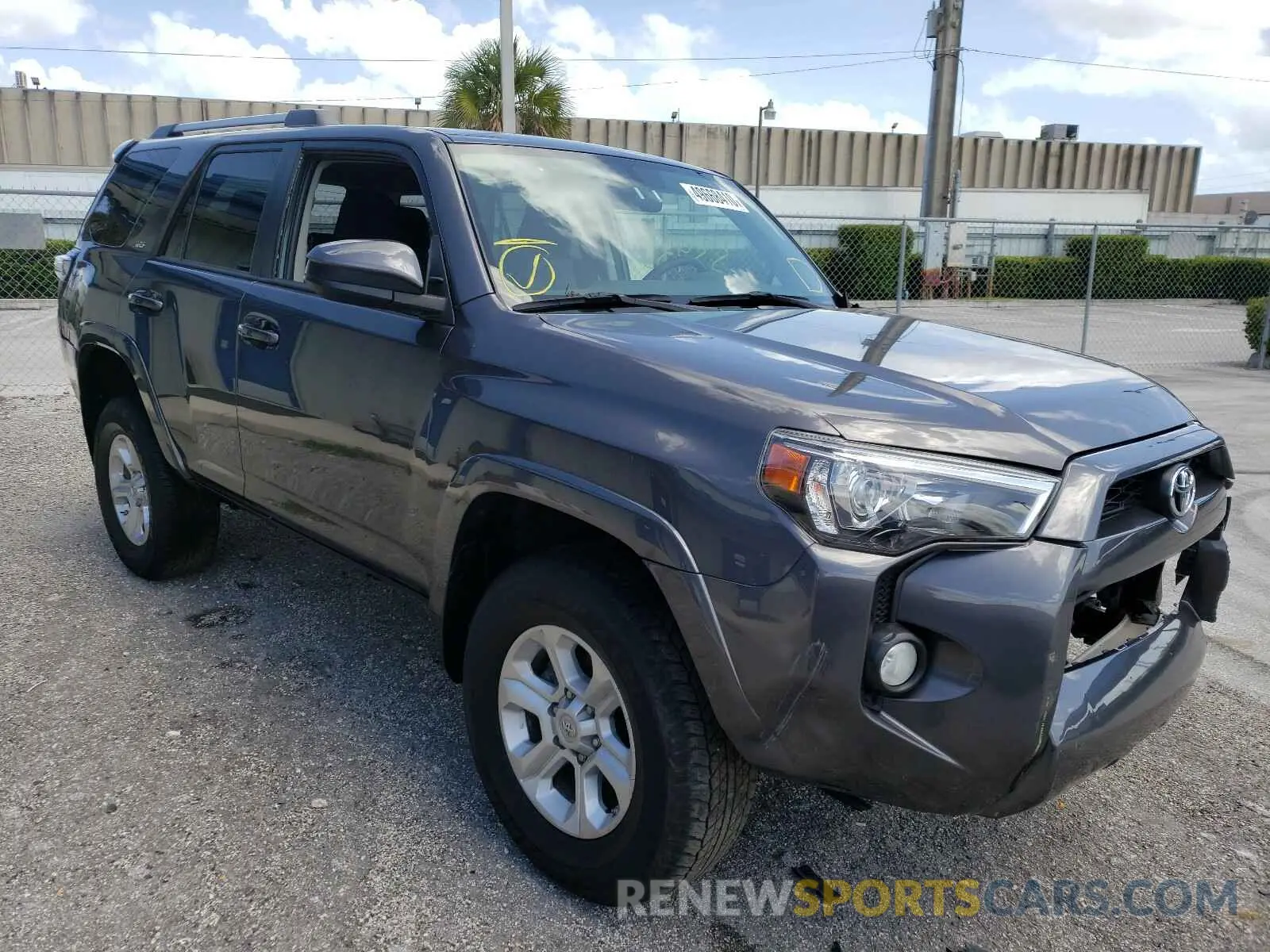 1 Photograph of a damaged car JTEBU5JR5K5662942 TOYOTA 4RUNNER 2019