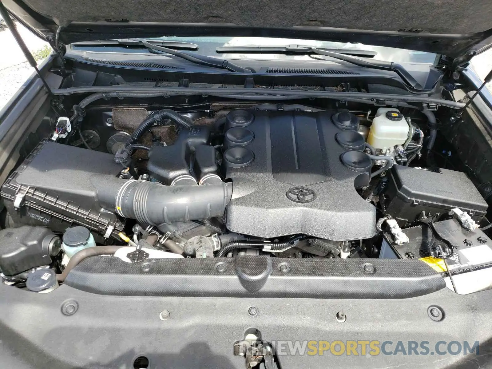 7 Photograph of a damaged car JTEBU5JR5K5662942 TOYOTA 4RUNNER 2019