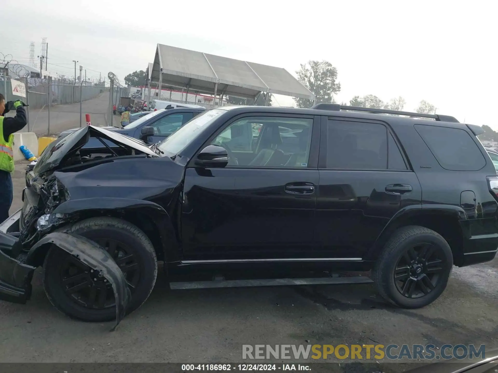 15 Photograph of a damaged car JTEBU5JR5K5688005 TOYOTA 4RUNNER 2019