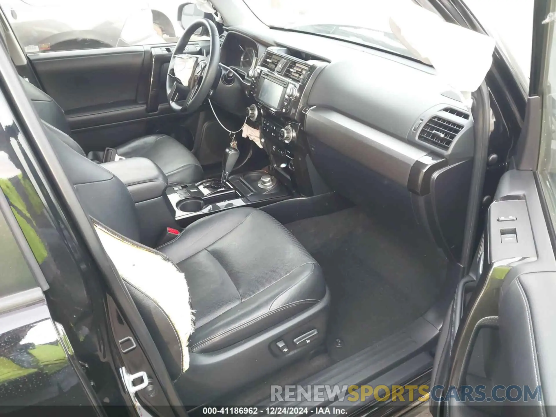 5 Photograph of a damaged car JTEBU5JR5K5688005 TOYOTA 4RUNNER 2019