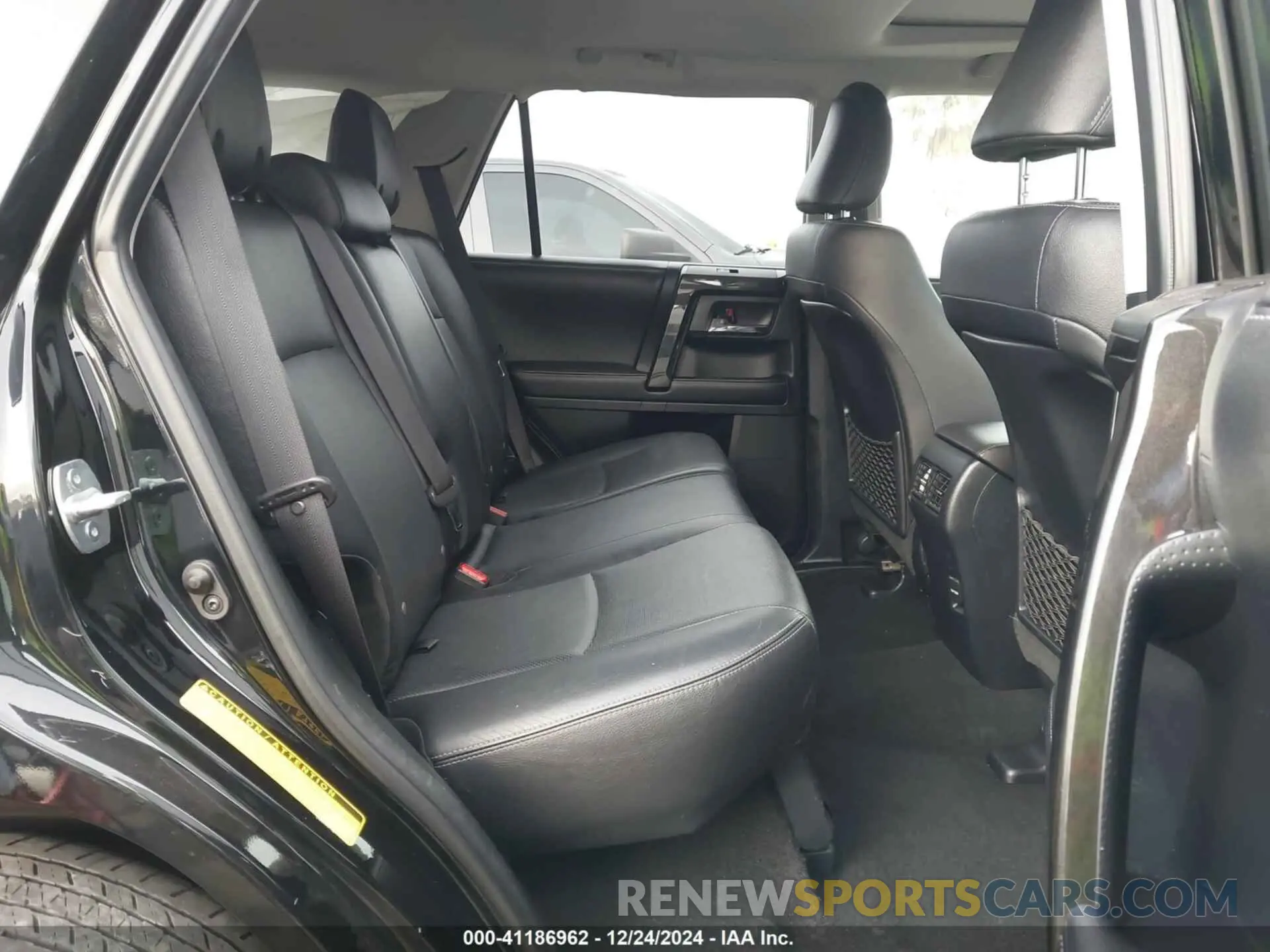 8 Photograph of a damaged car JTEBU5JR5K5688005 TOYOTA 4RUNNER 2019