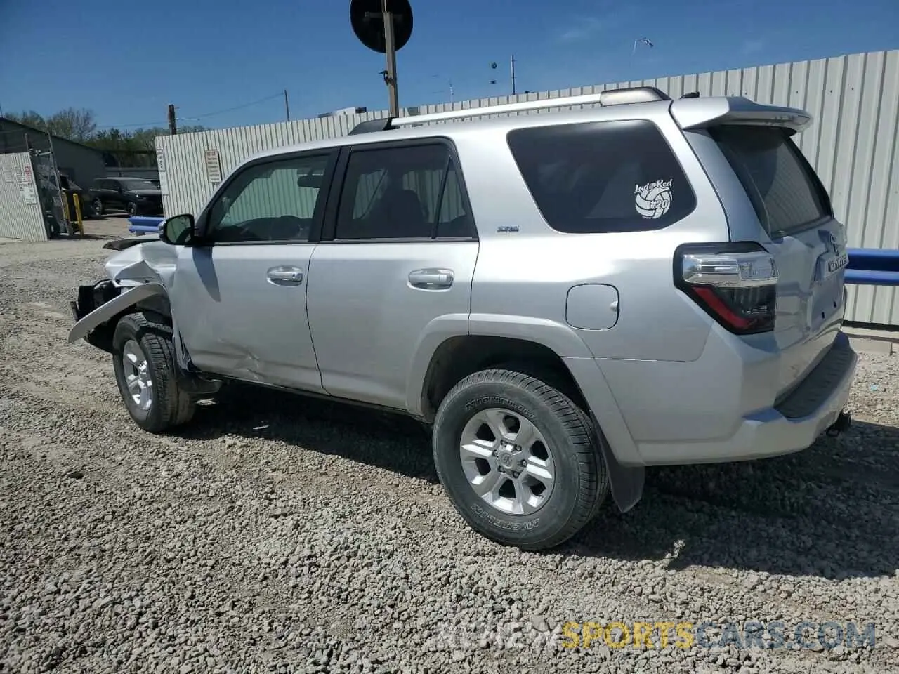 2 Photograph of a damaged car JTEBU5JR5K5709371 TOYOTA 4RUNNER 2019