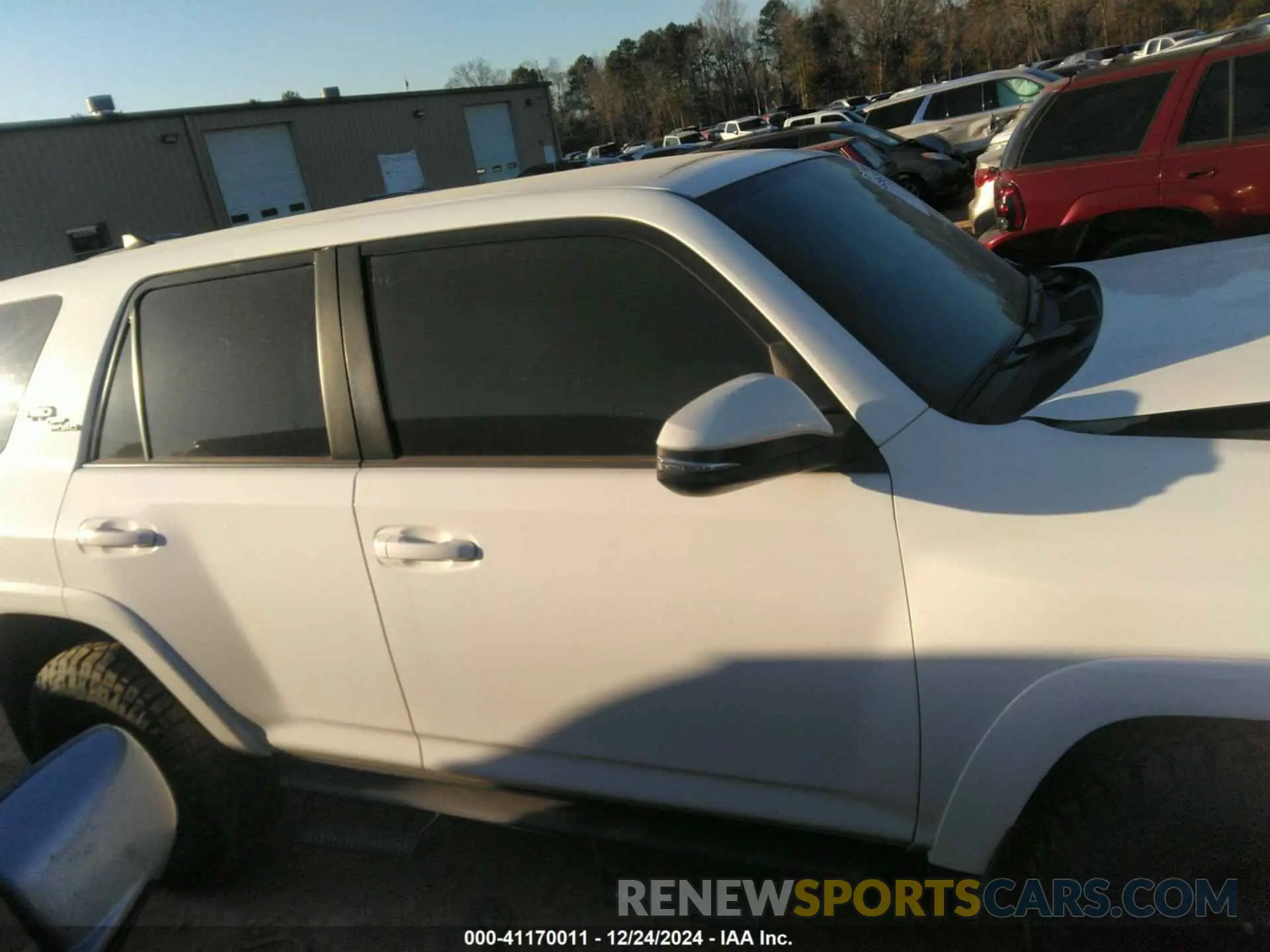 13 Photograph of a damaged car JTEBU5JR6K5629769 TOYOTA 4RUNNER 2019