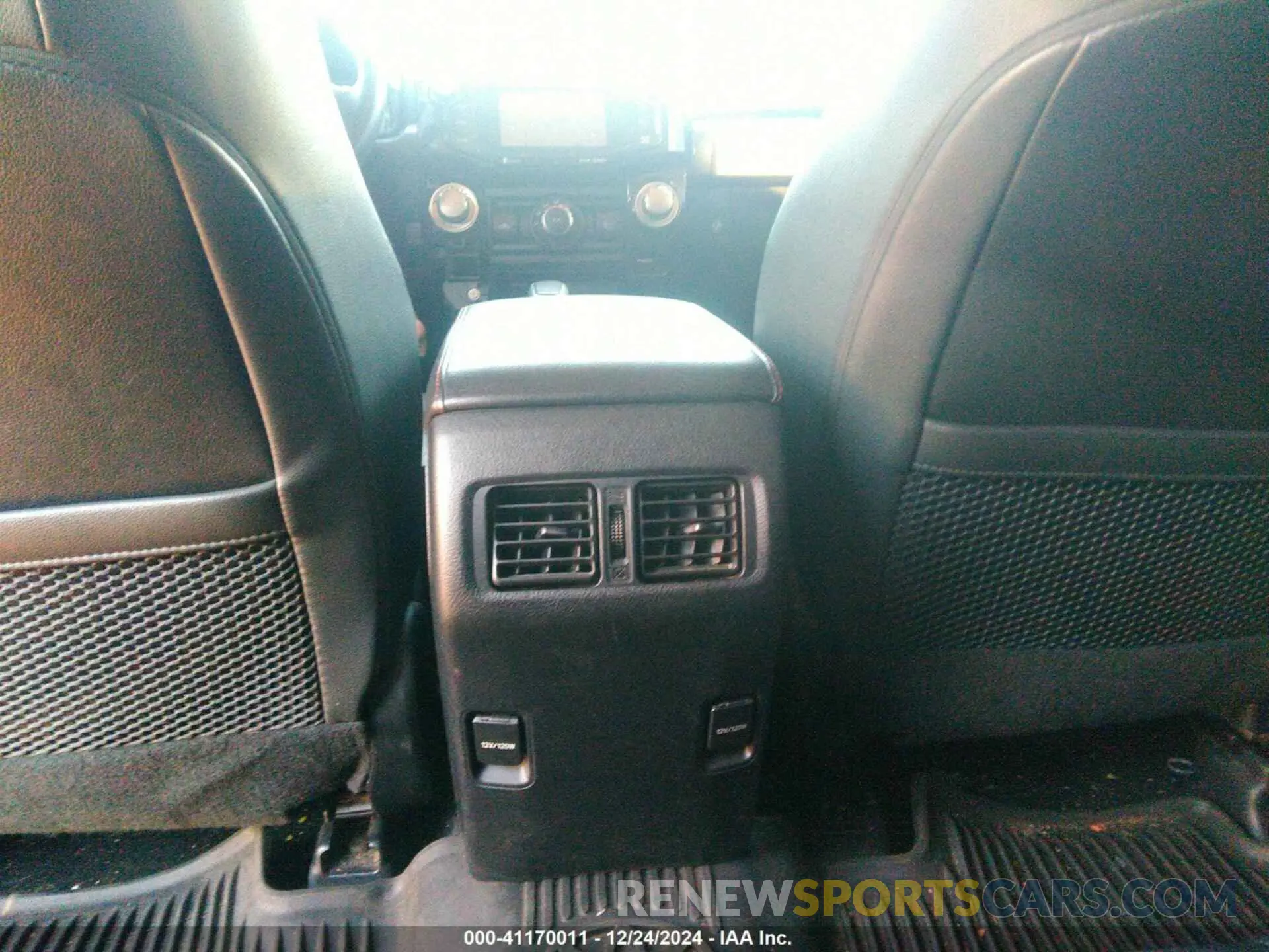 20 Photograph of a damaged car JTEBU5JR6K5629769 TOYOTA 4RUNNER 2019