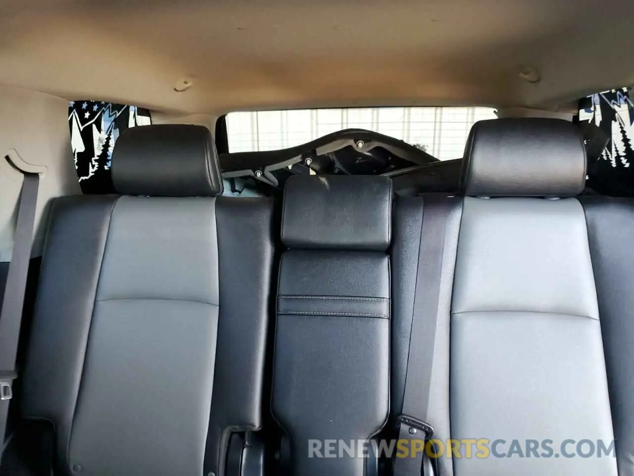 10 Фотография поврежденного автомобиля JTEBU5JR6K5630372 TOYOTA 4RUNNER 2019