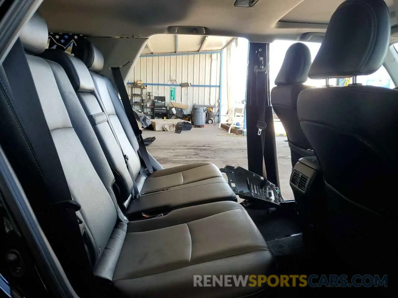11 Фотография поврежденного автомобиля JTEBU5JR6K5630372 TOYOTA 4RUNNER 2019