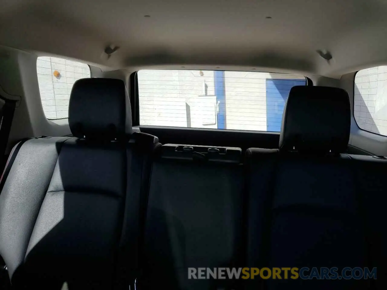 10 Photograph of a damaged car JTEBU5JR6K5652856 TOYOTA 4RUNNER 2019