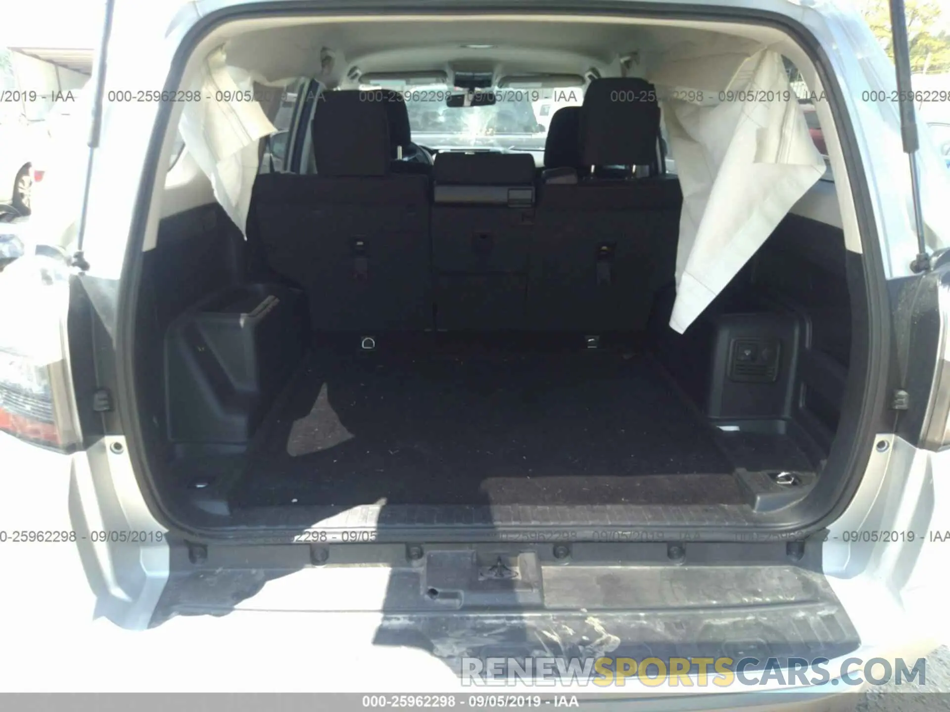 8 Photograph of a damaged car JTEBU5JR6K5665946 TOYOTA 4RUNNER 2019
