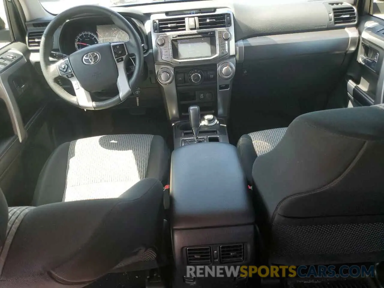 8 Фотография поврежденного автомобиля JTEBU5JR6K5672508 TOYOTA 4RUNNER 2019
