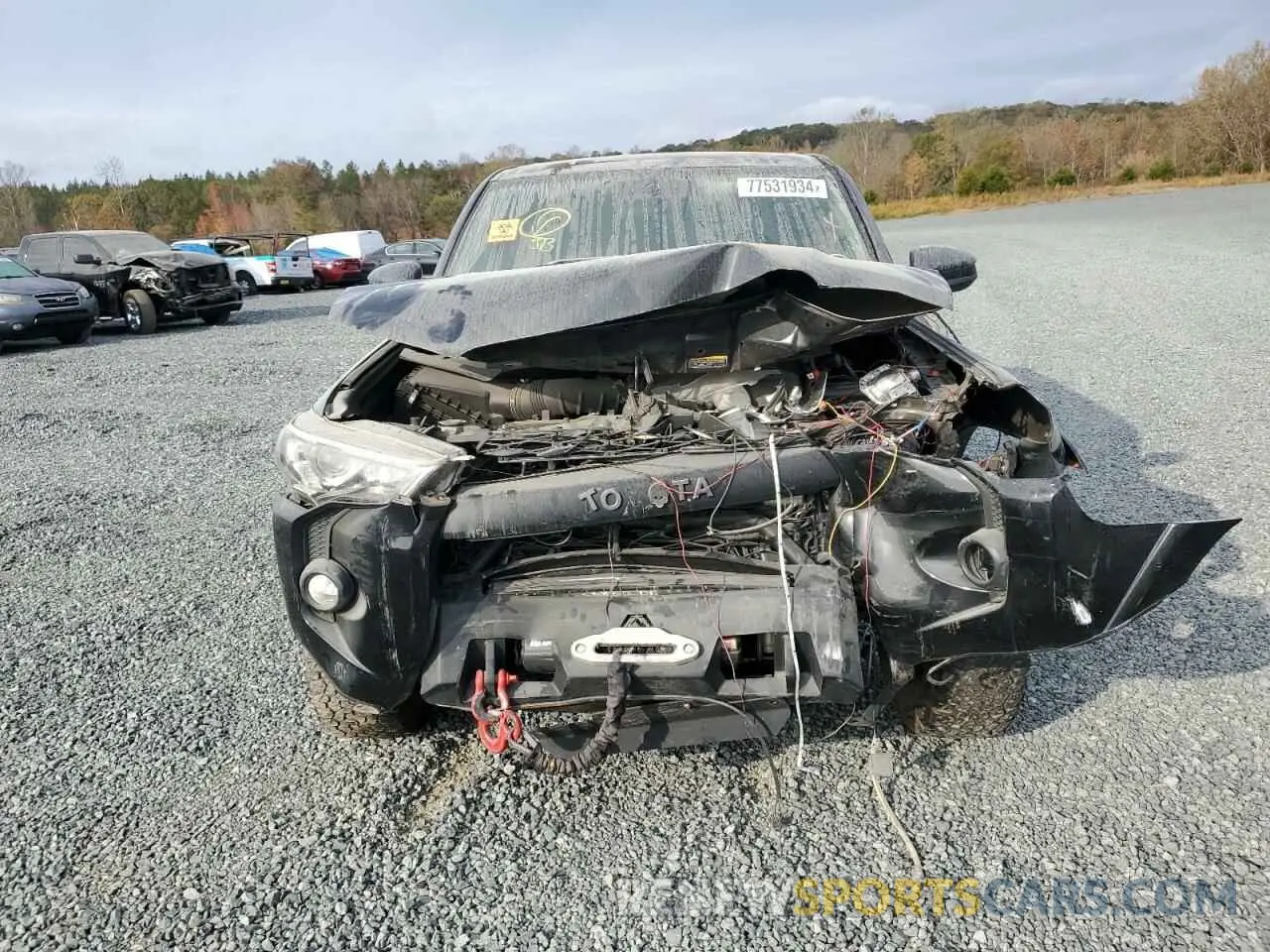 5 Photograph of a damaged car JTEBU5JR6K5687347 TOYOTA 4RUNNER 2019