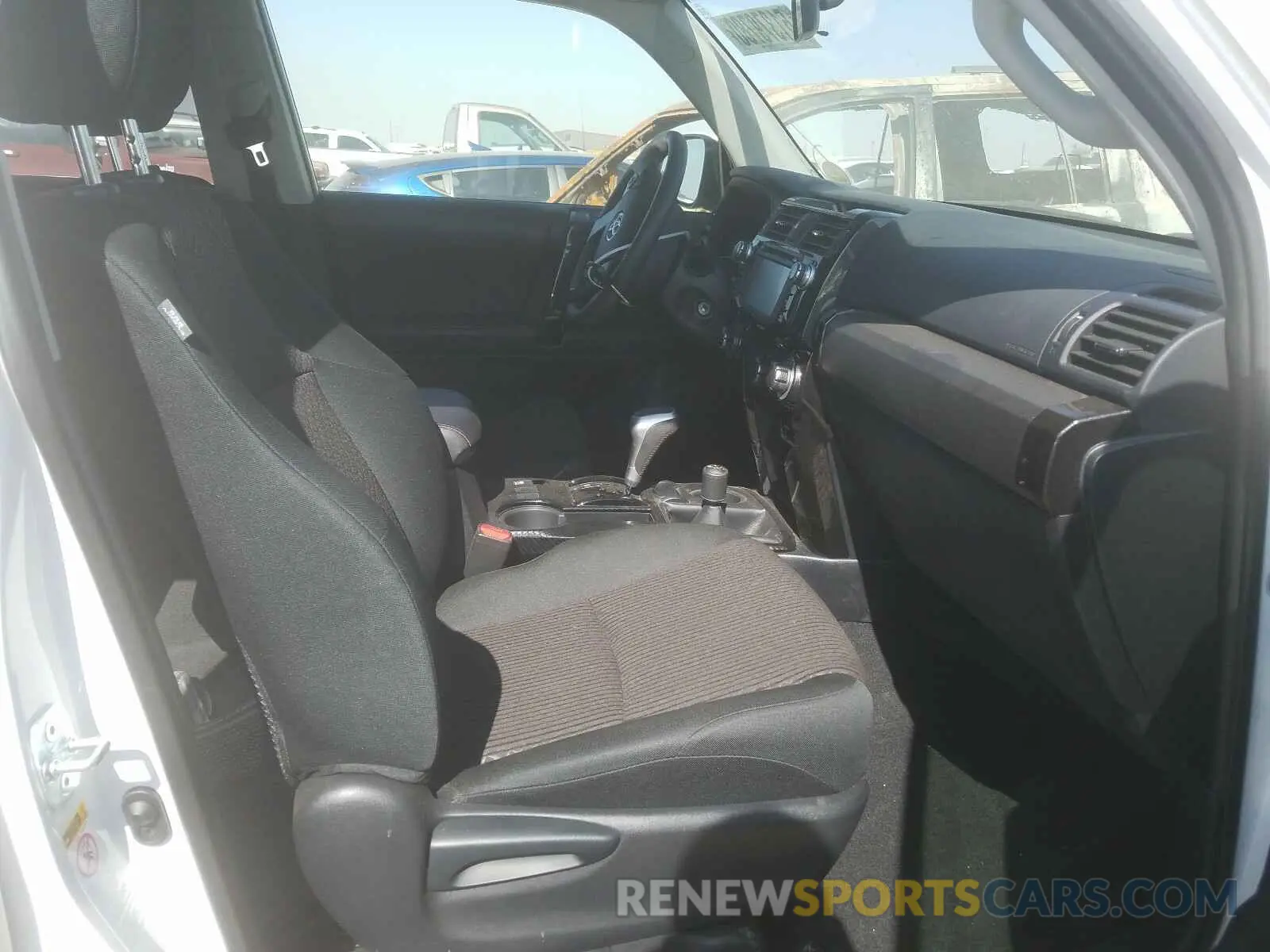 5 Photograph of a damaged car JTEBU5JR6K5711680 TOYOTA 4RUNNER 2019