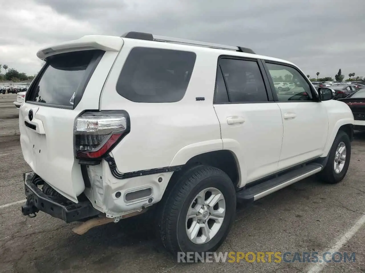 3 Фотография поврежденного автомобиля JTEBU5JR6K5727958 TOYOTA 4RUNNER 2019