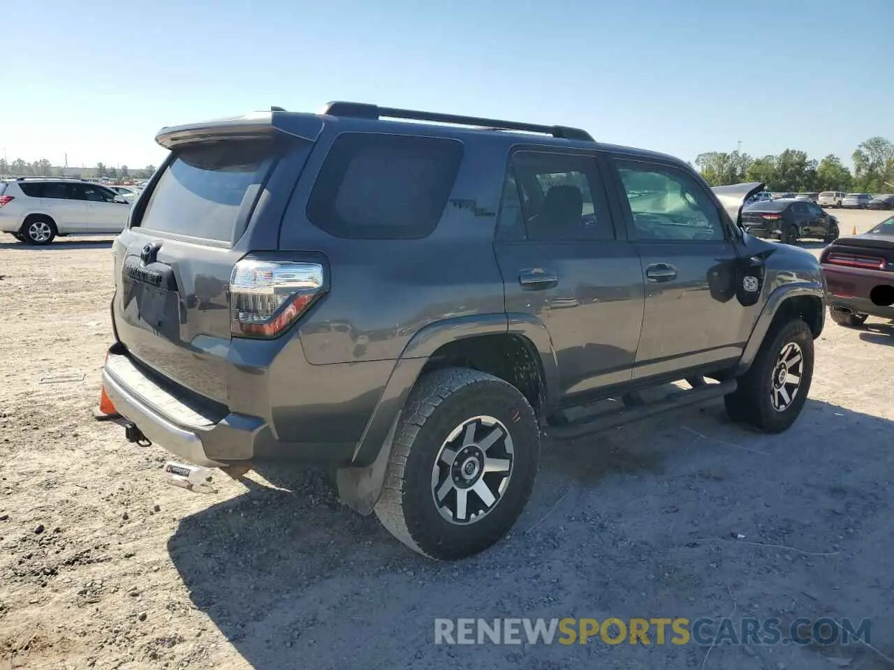 3 Фотография поврежденного автомобиля JTEBU5JR6K5736675 TOYOTA 4RUNNER 2019