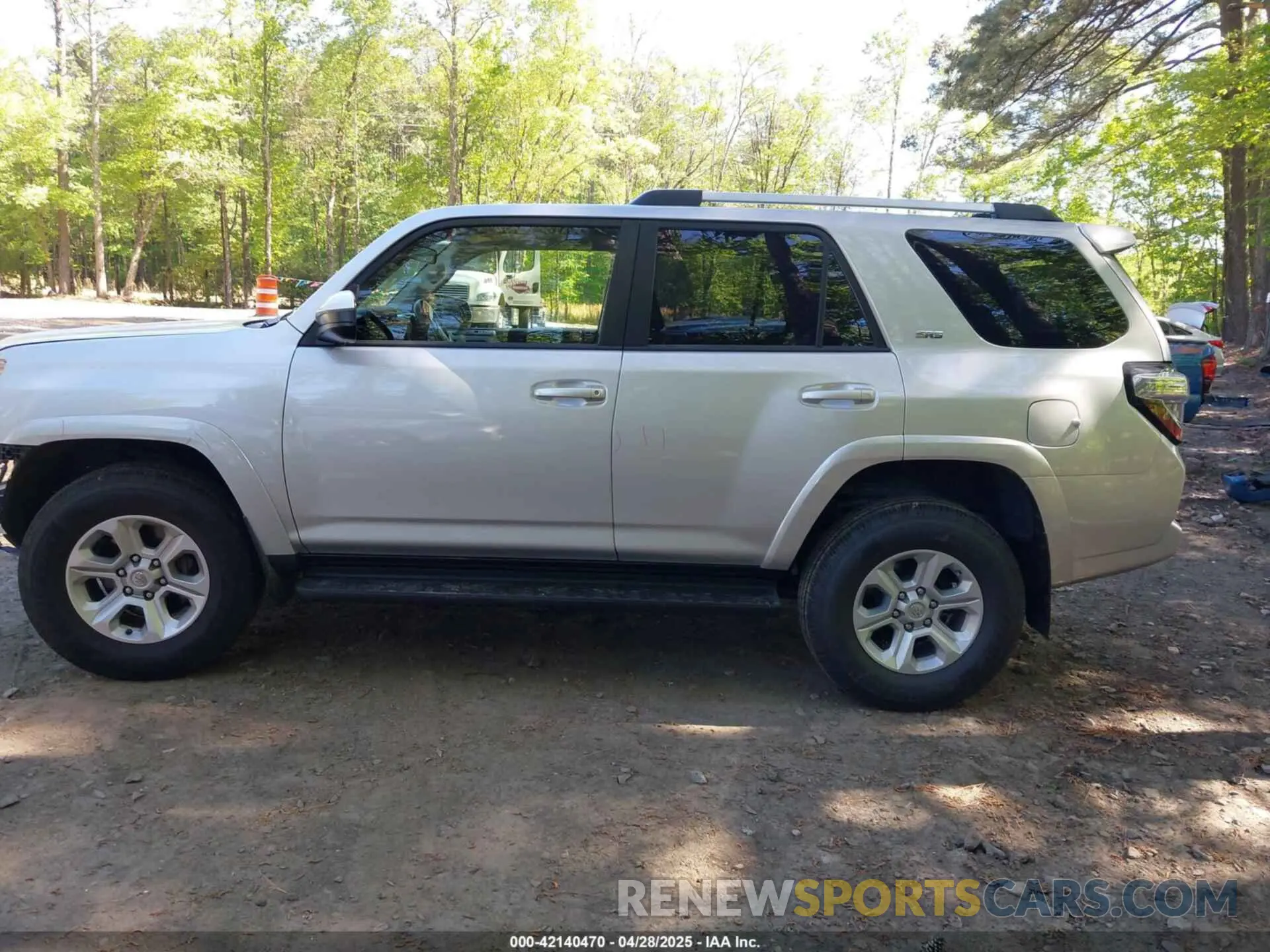 14 Фотография поврежденного автомобиля JTEBU5JR7K5656026 TOYOTA 4RUNNER 2019