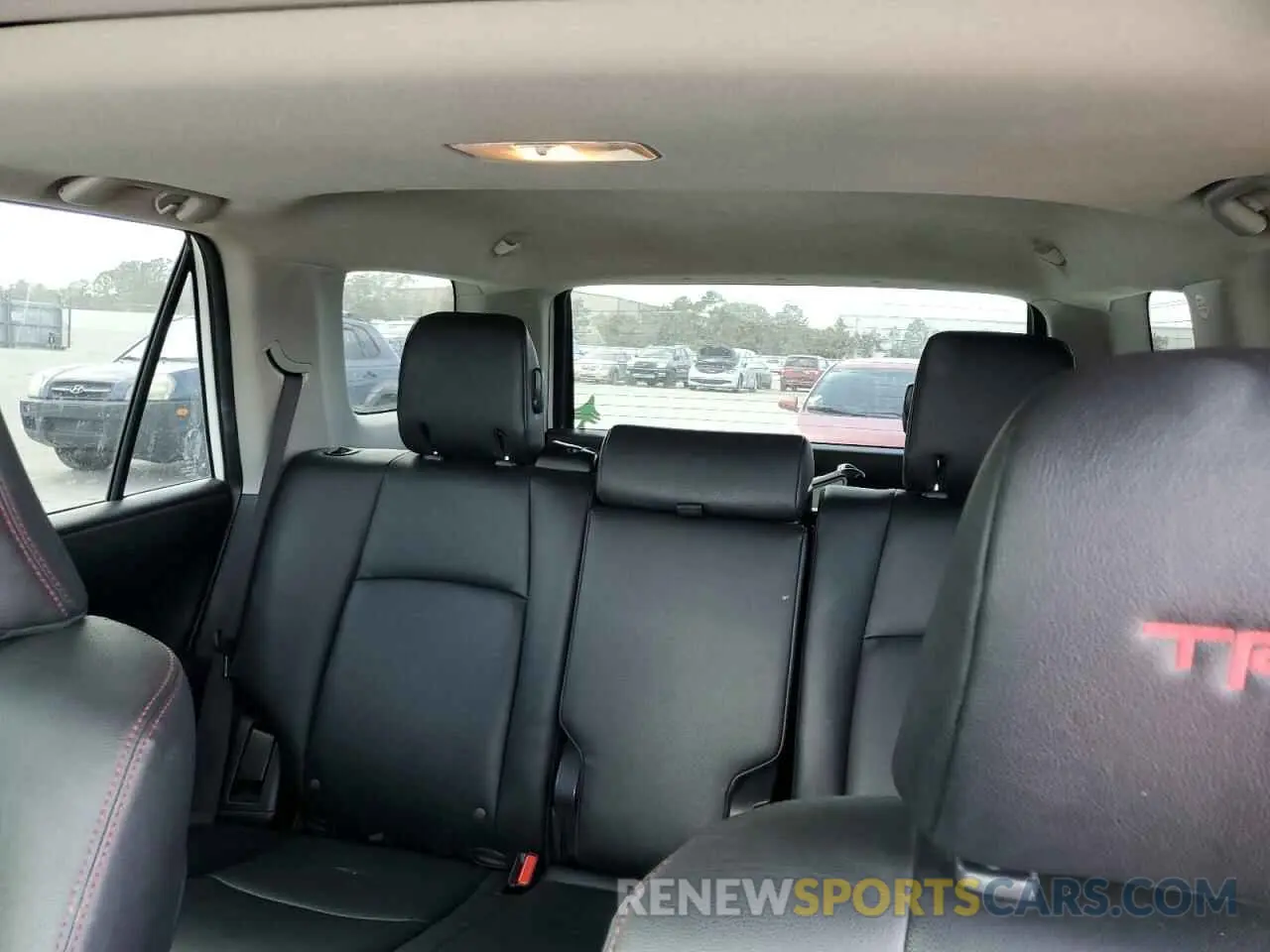 10 Photograph of a damaged car JTEBU5JR7K5661856 TOYOTA 4RUNNER 2019