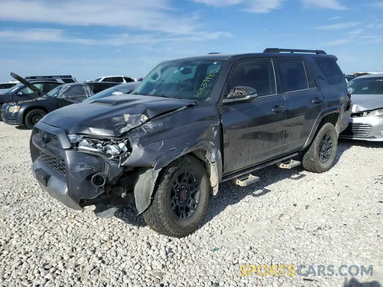 1 Фотография поврежденного автомобиля JTEBU5JR7K5697448 TOYOTA 4RUNNER 2019