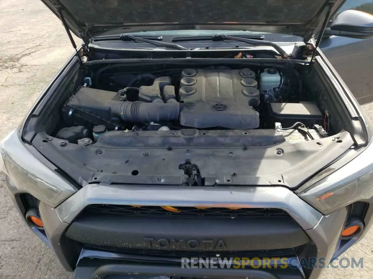 13 Photograph of a damaged car JTEBU5JR7K5711008 TOYOTA 4RUNNER 2019