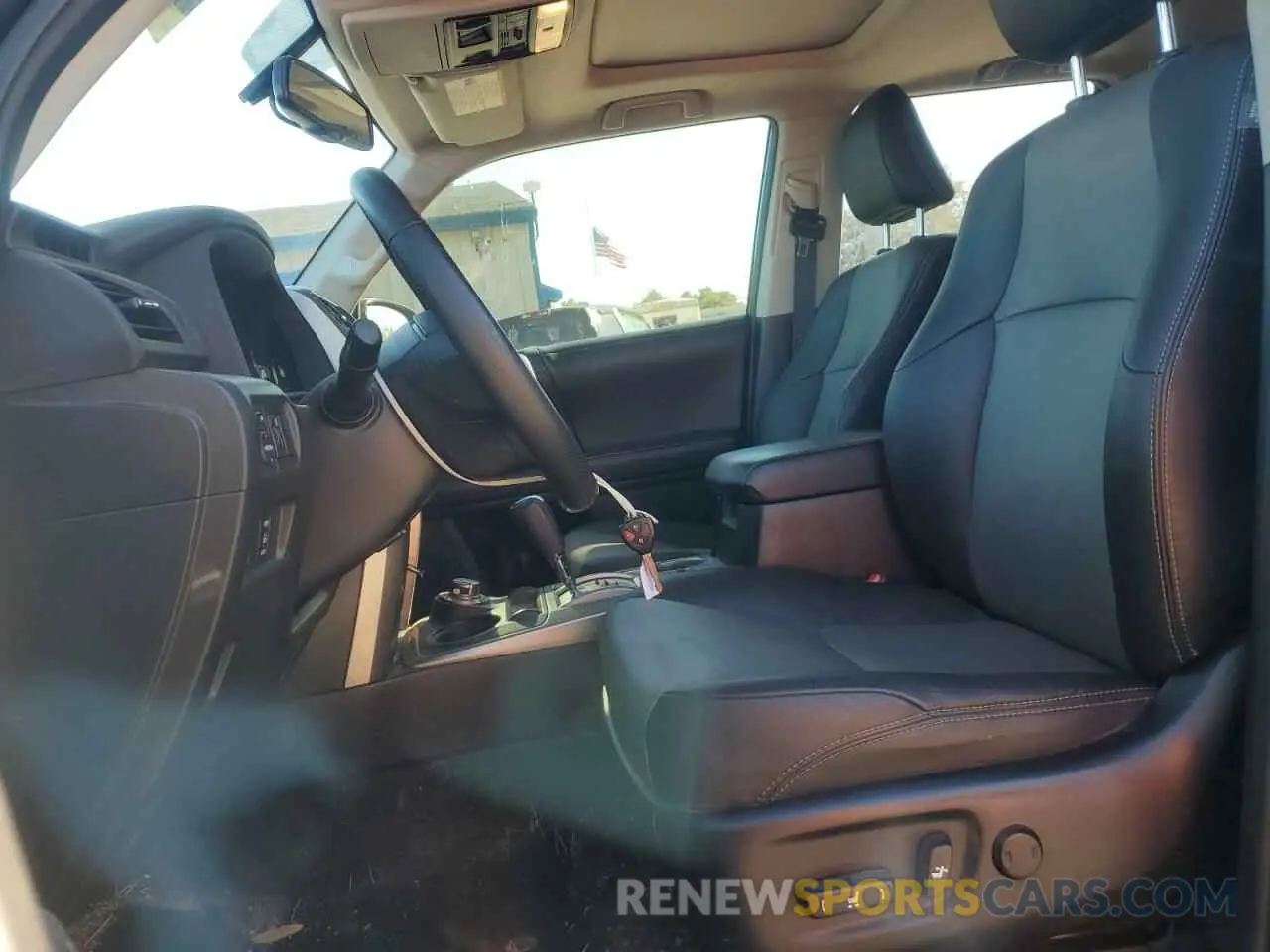 7 Photograph of a damaged car JTEBU5JR8K5623827 TOYOTA 4RUNNER 2019