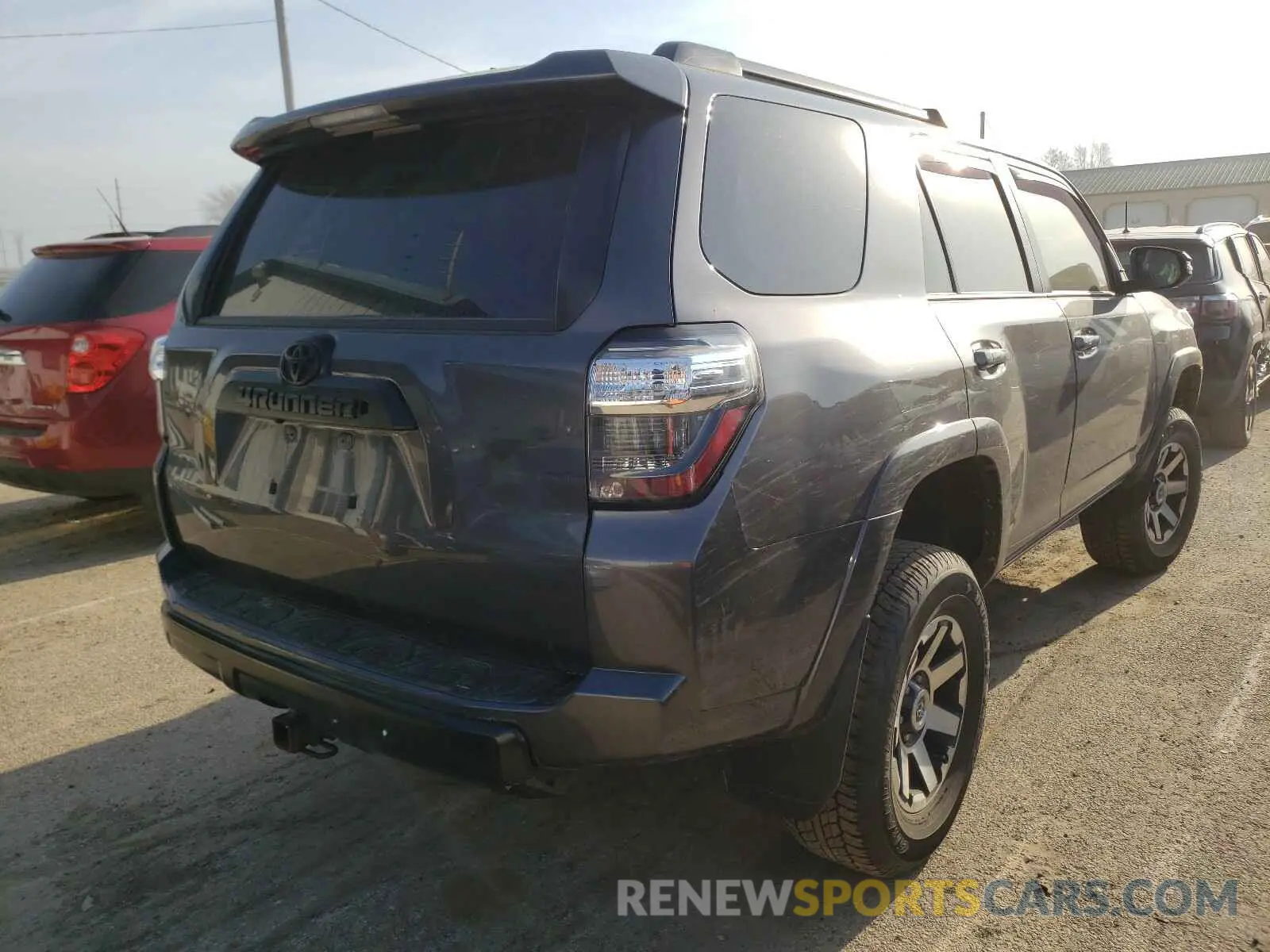 4 Photograph of a damaged car JTEBU5JR8K5645746 TOYOTA 4RUNNER 2019