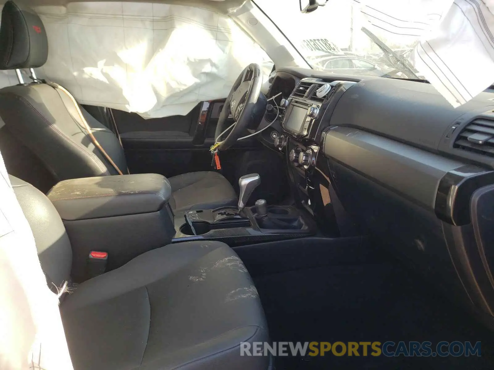 5 Photograph of a damaged car JTEBU5JR8K5645746 TOYOTA 4RUNNER 2019