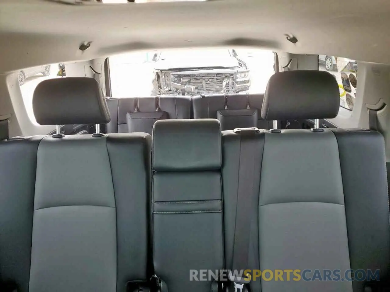 10 Photograph of a damaged car JTEBU5JR8K5650297 TOYOTA 4RUNNER 2019