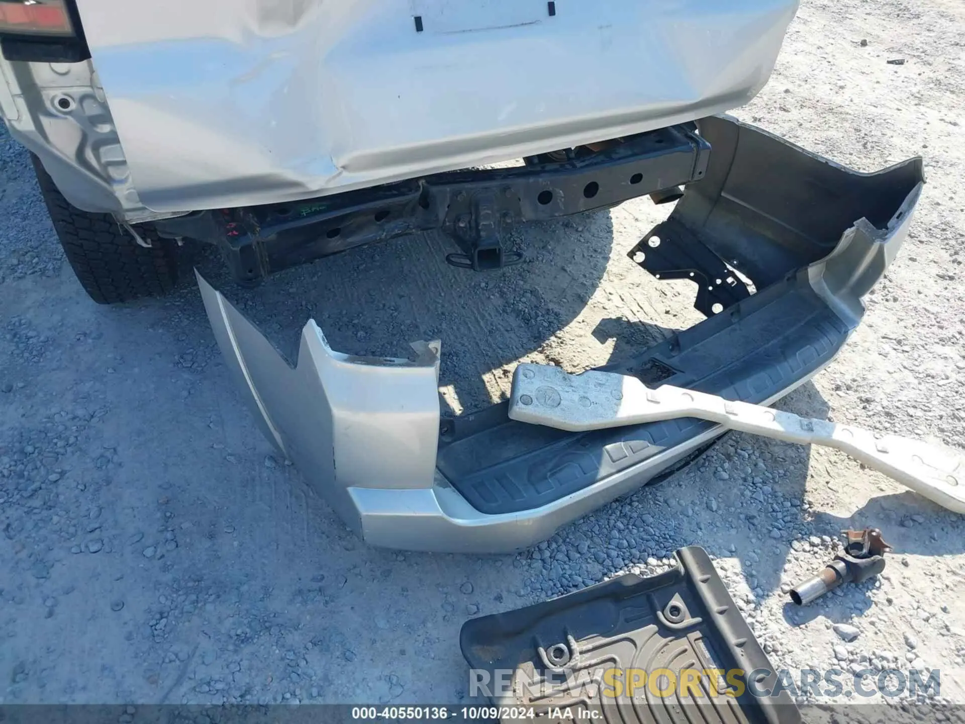 12 Photograph of a damaged car JTEBU5JR8K5669996 TOYOTA 4RUNNER 2019