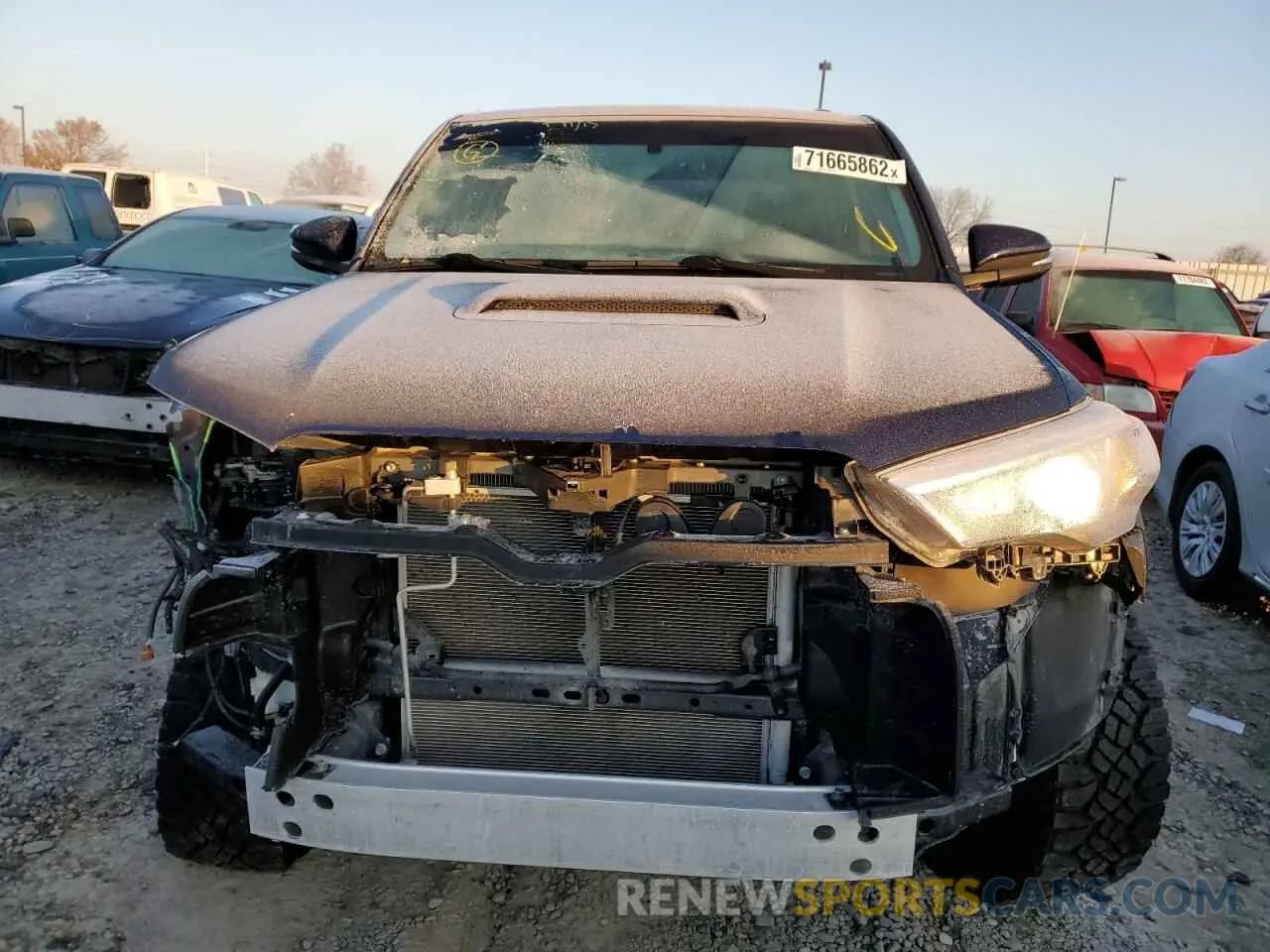 5 Фотография поврежденного автомобиля JTEBU5JR8K5684417 TOYOTA 4RUNNER 2019