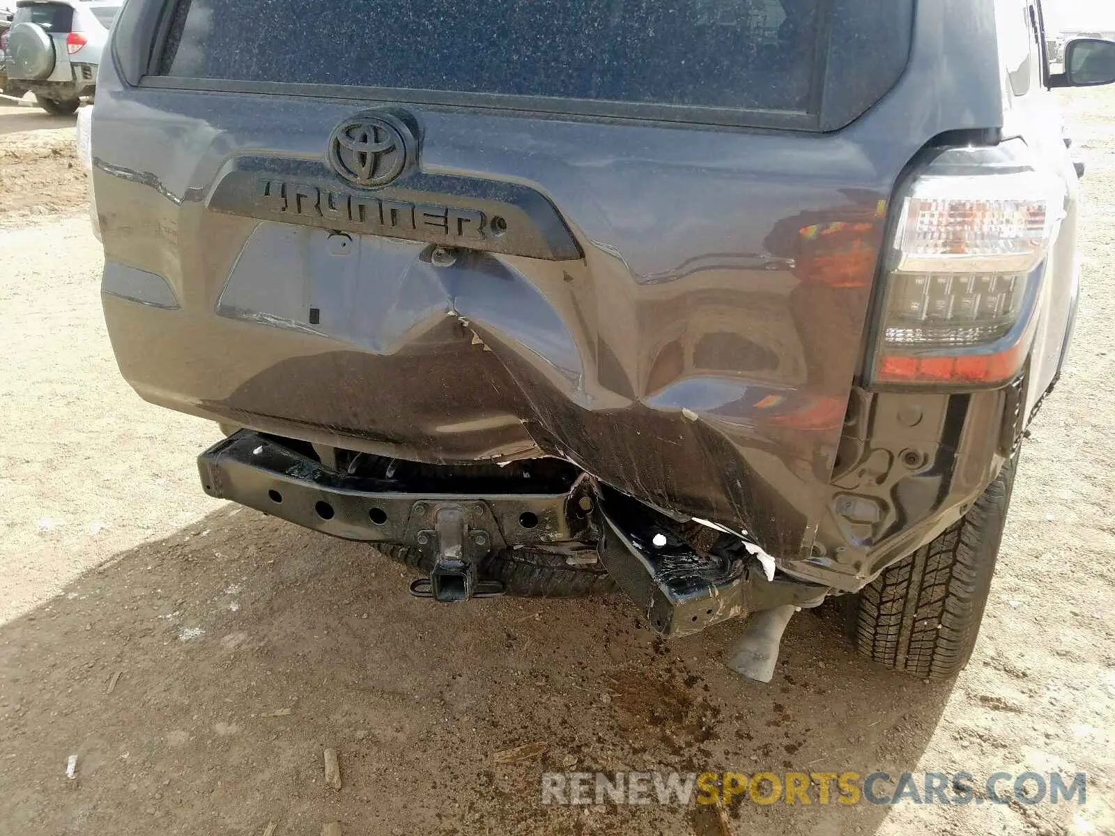 9 Photograph of a damaged car JTEBU5JR8K5733468 TOYOTA 4RUNNER 2019