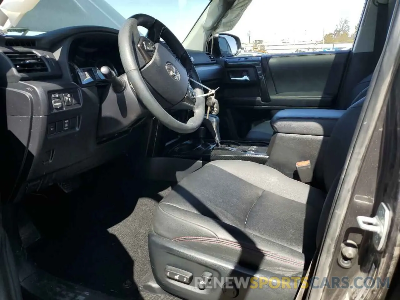 7 Photograph of a damaged car JTEBU5JR9K5634643 TOYOTA 4RUNNER 2019