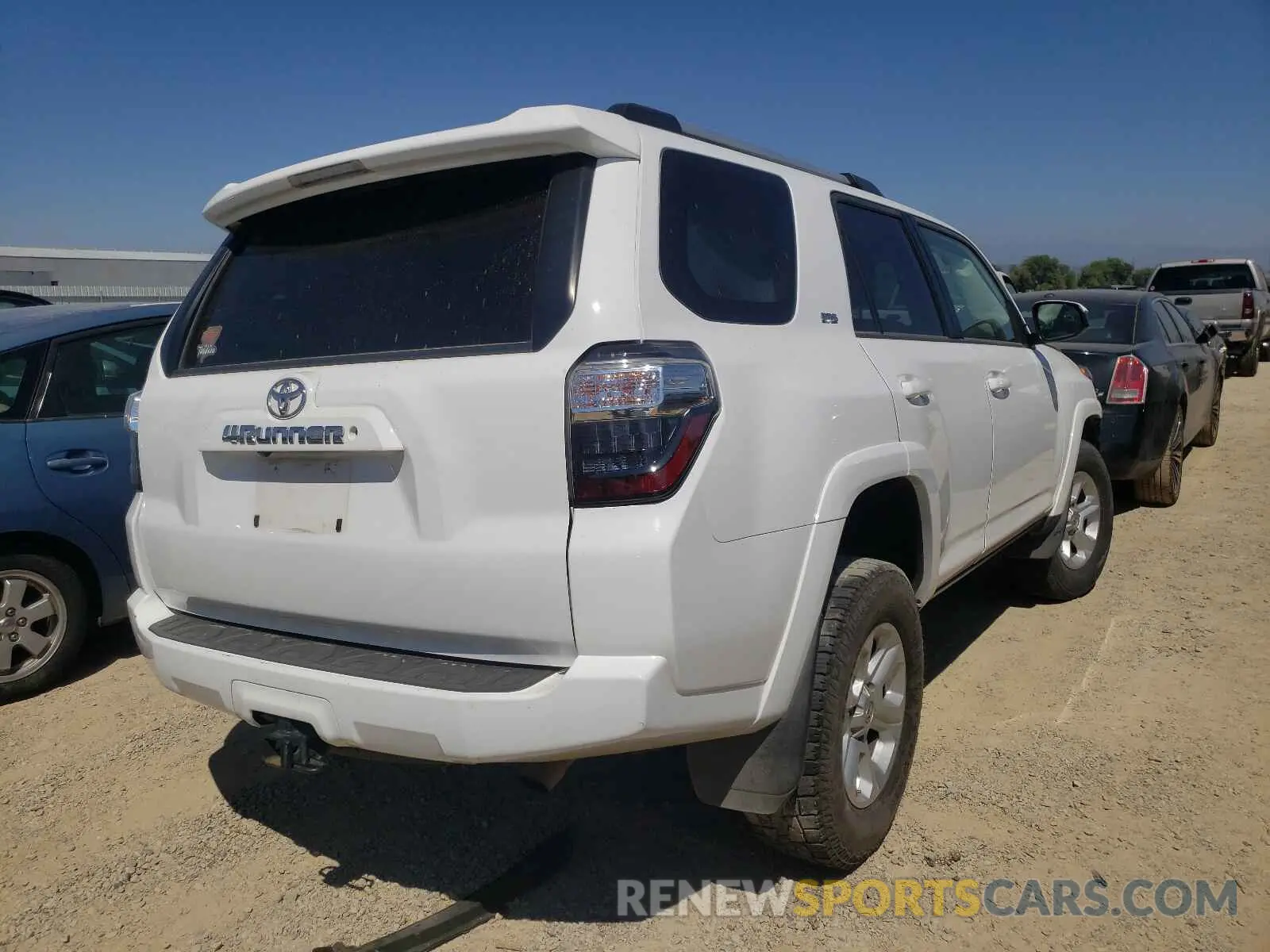 4 Фотография поврежденного автомобиля JTEBU5JR9K5664516 TOYOTA 4RUNNER 2019