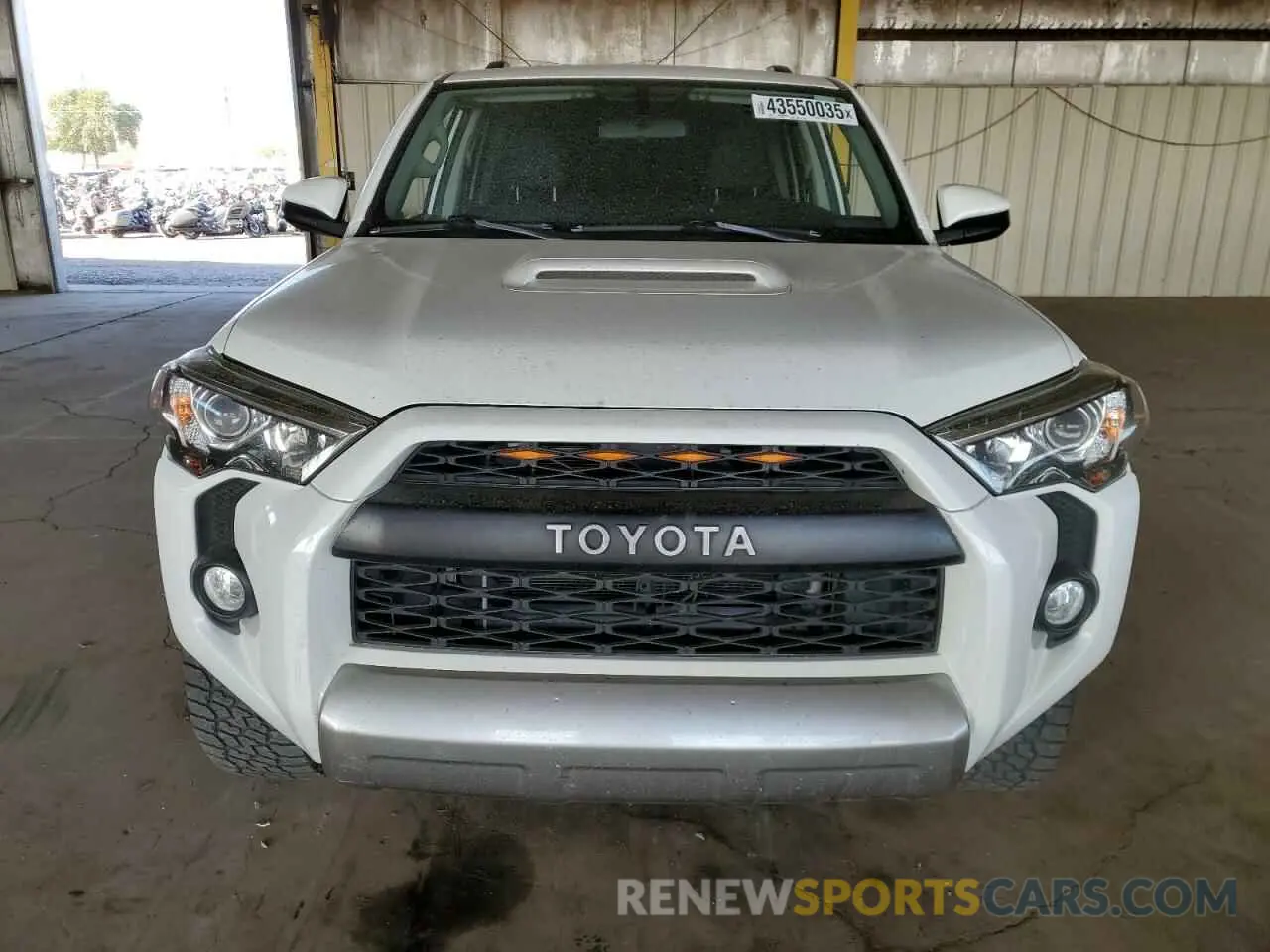 5 Photograph of a damaged car JTEBU5JR9K5670378 TOYOTA 4RUNNER 2019