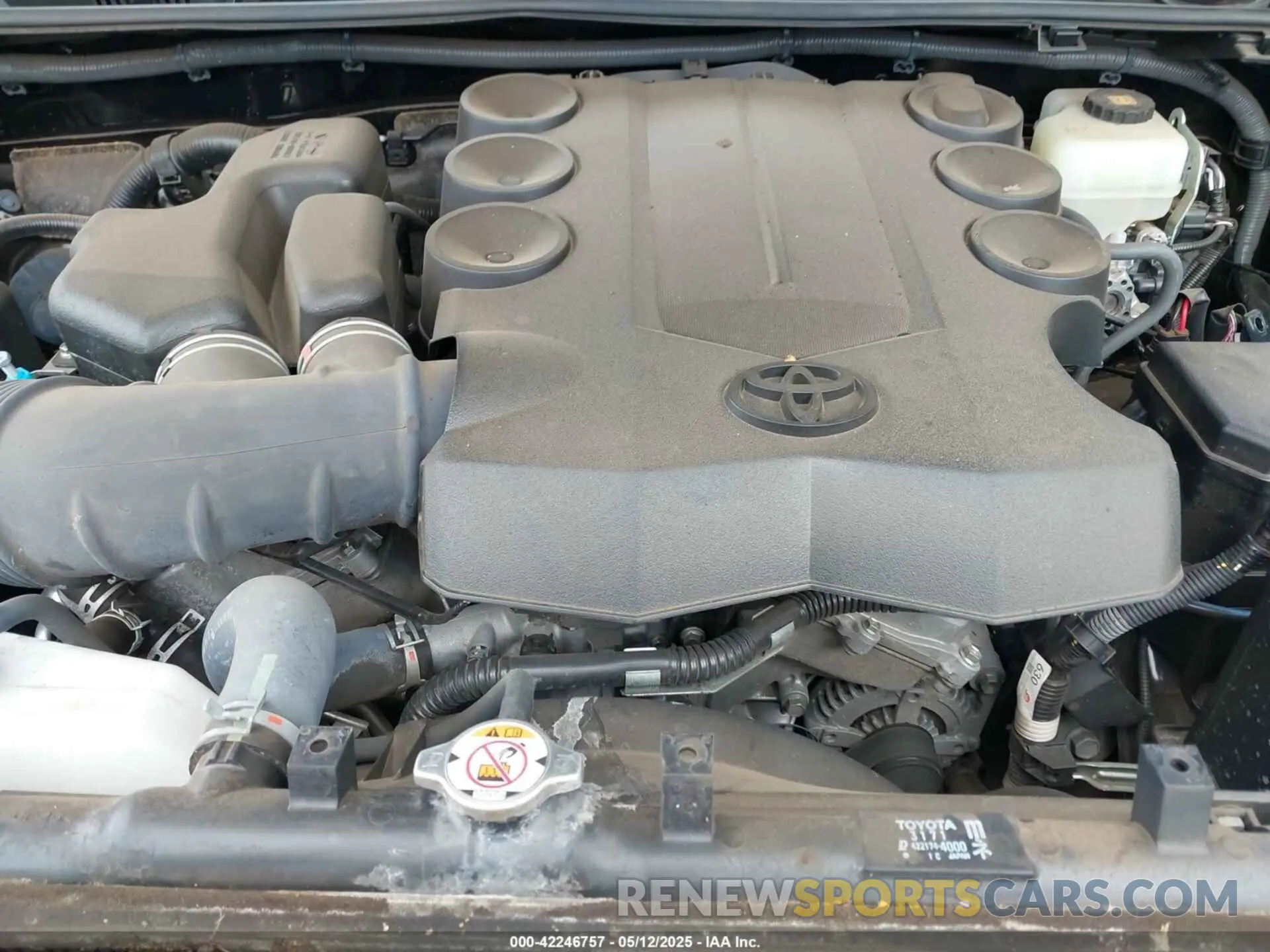 10 Photograph of a damaged car JTEBU5JR9K5672857 TOYOTA 4RUNNER 2019