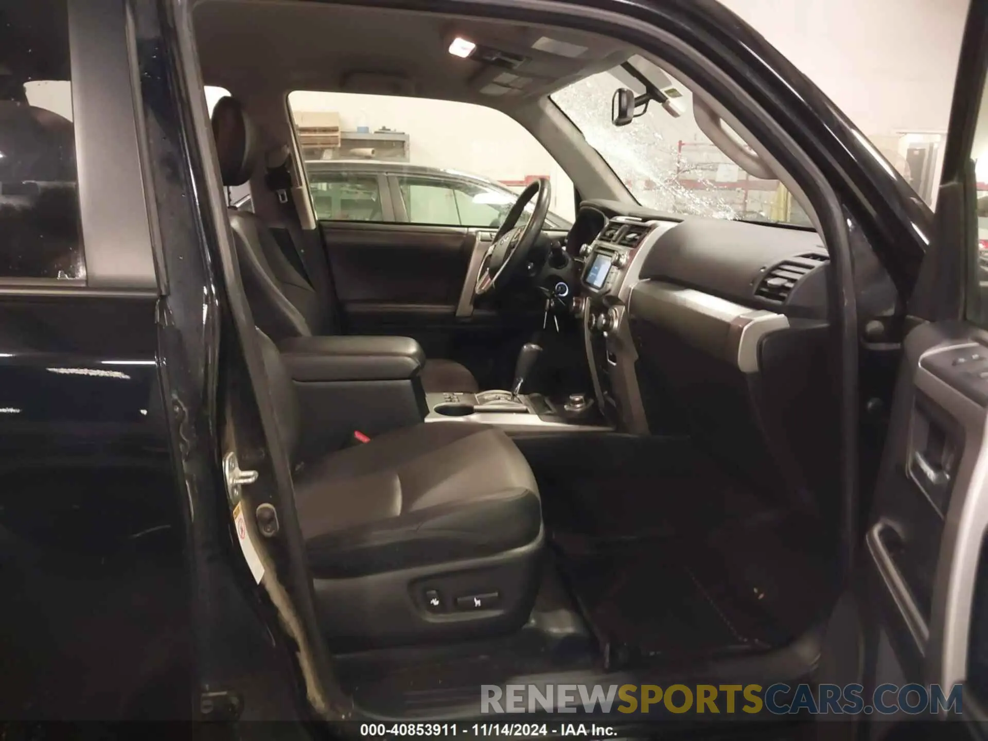 5 Фотография поврежденного автомобиля JTEBU5JR9K5678934 TOYOTA 4RUNNER 2019