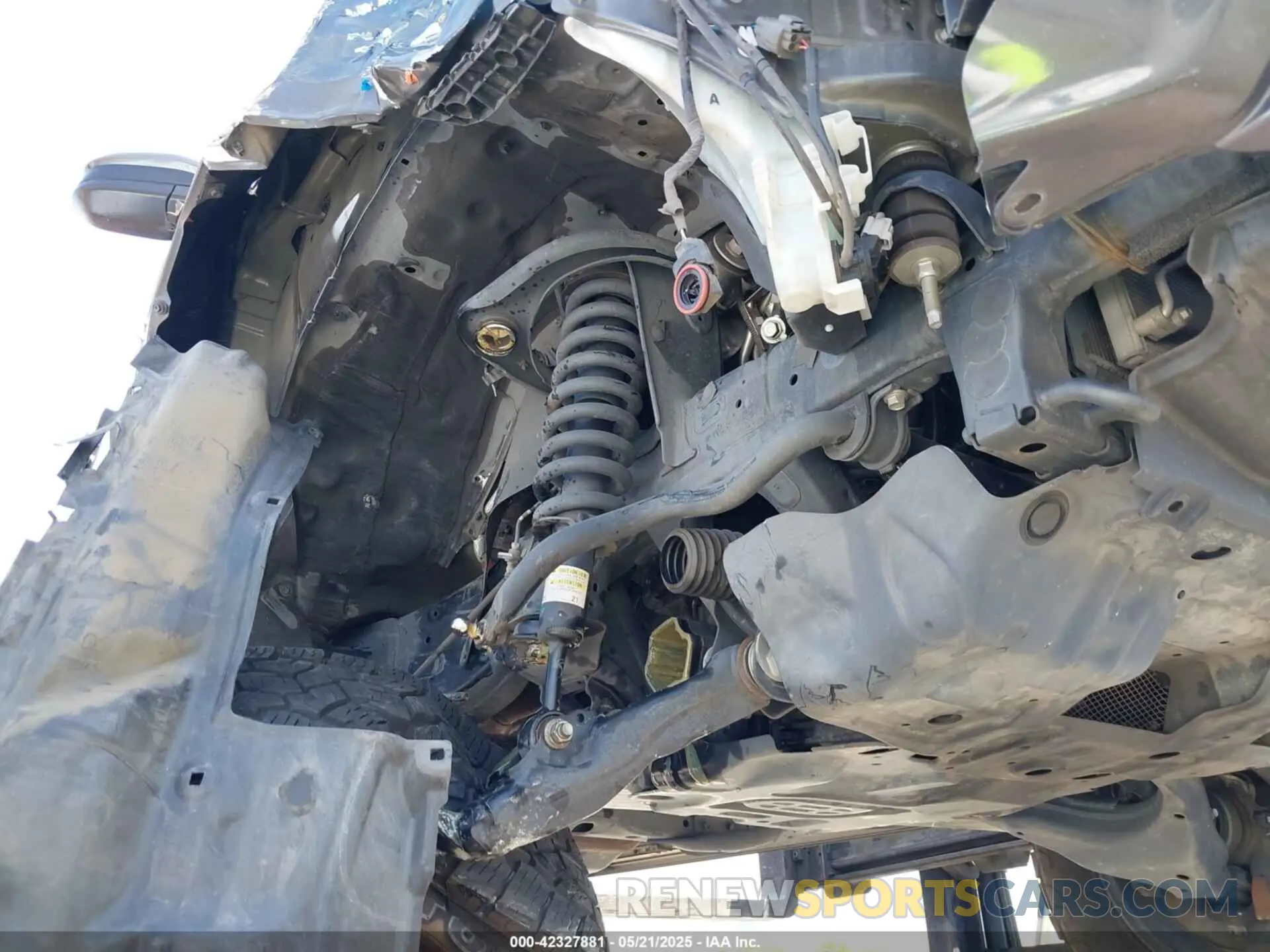 18 Photograph of a damaged car JTEBU5JR9K5685088 TOYOTA 4RUNNER 2019