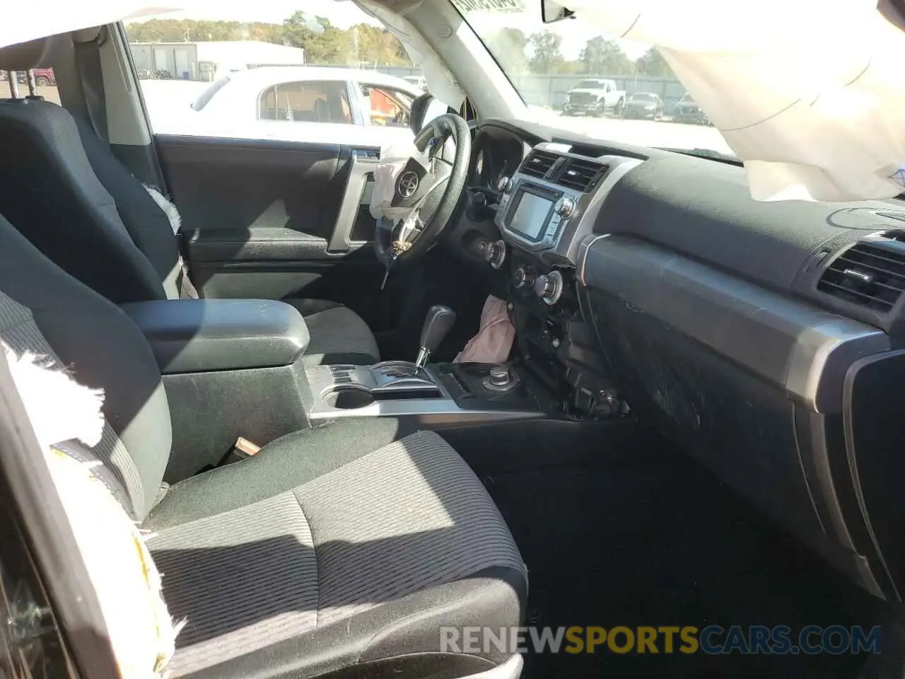 5 Photograph of a damaged car JTEBU5JR9K5732992 TOYOTA 4RUNNER 2019