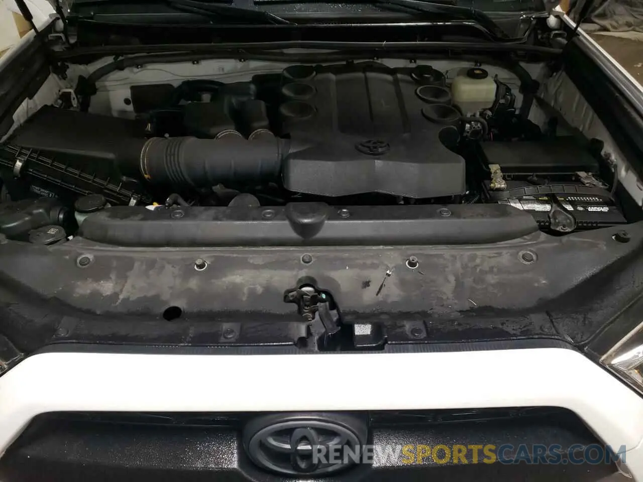 11 Photograph of a damaged car JTEBU5JRXK5612540 TOYOTA 4RUNNER 2019