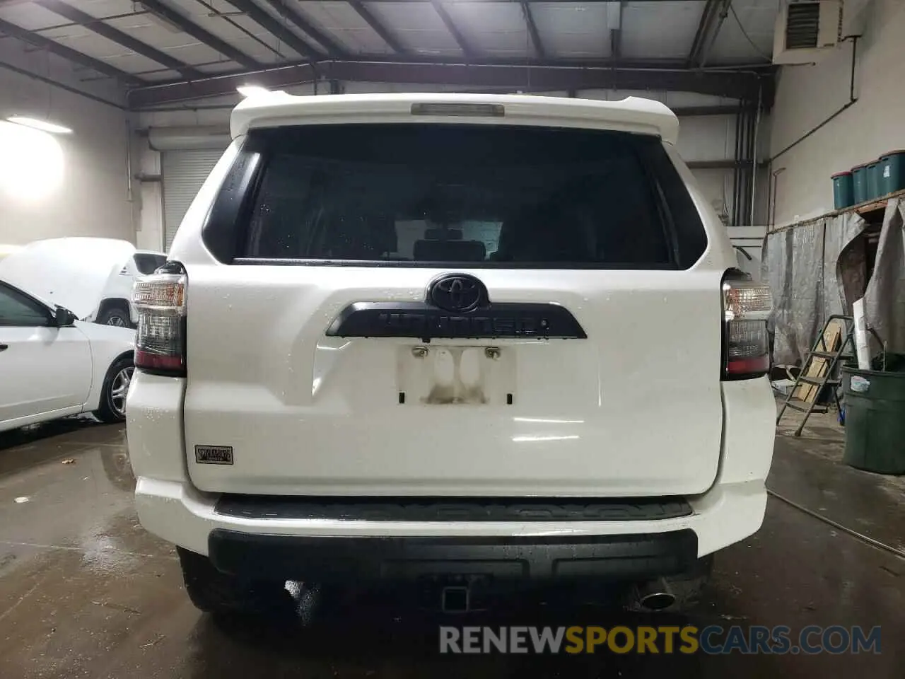 6 Photograph of a damaged car JTEBU5JRXK5612540 TOYOTA 4RUNNER 2019