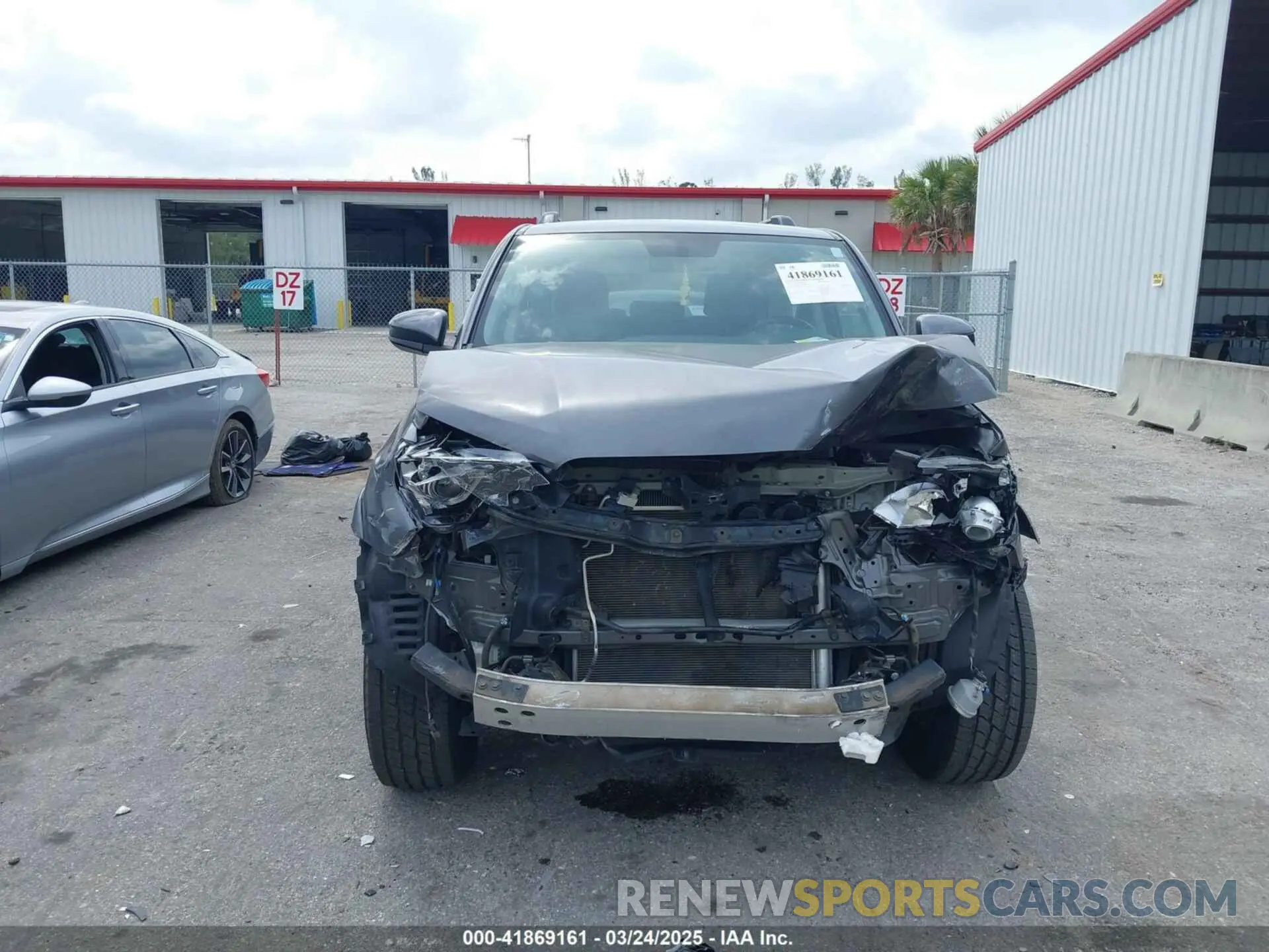 6 Фотография поврежденного автомобиля JTEBU5JRXK5638880 TOYOTA 4RUNNER 2019