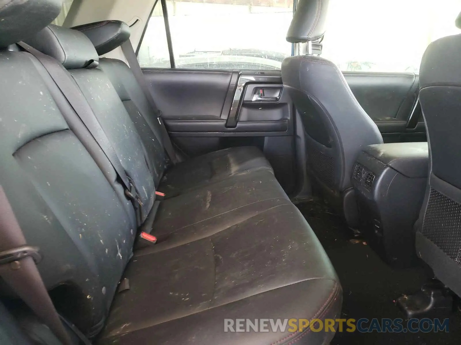 6 Photograph of a damaged car JTEBU5JRXK5653573 TOYOTA 4RUNNER 2019