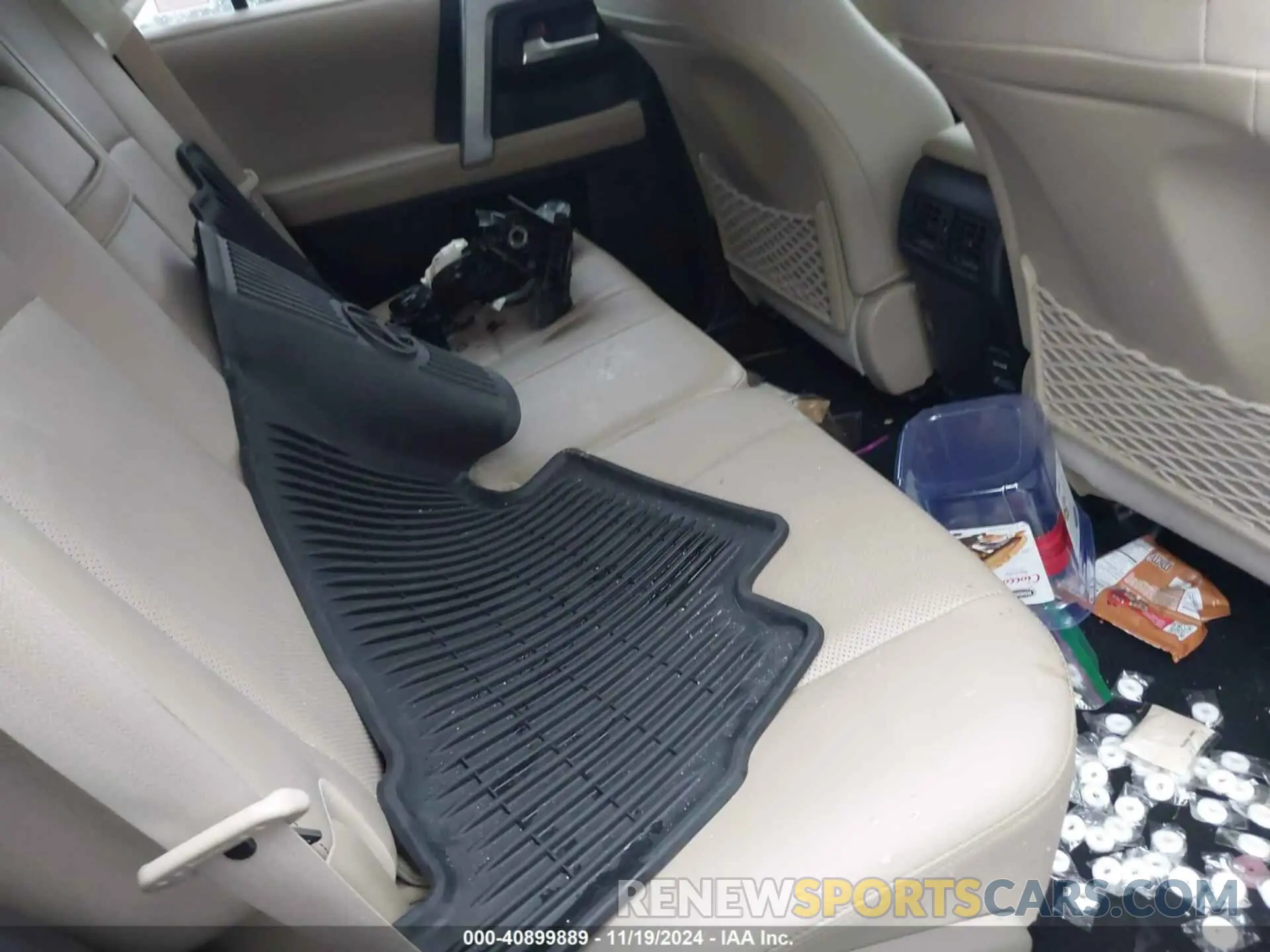 8 Фотография поврежденного автомобиля JTEBU5JRXK5653668 TOYOTA 4RUNNER 2019