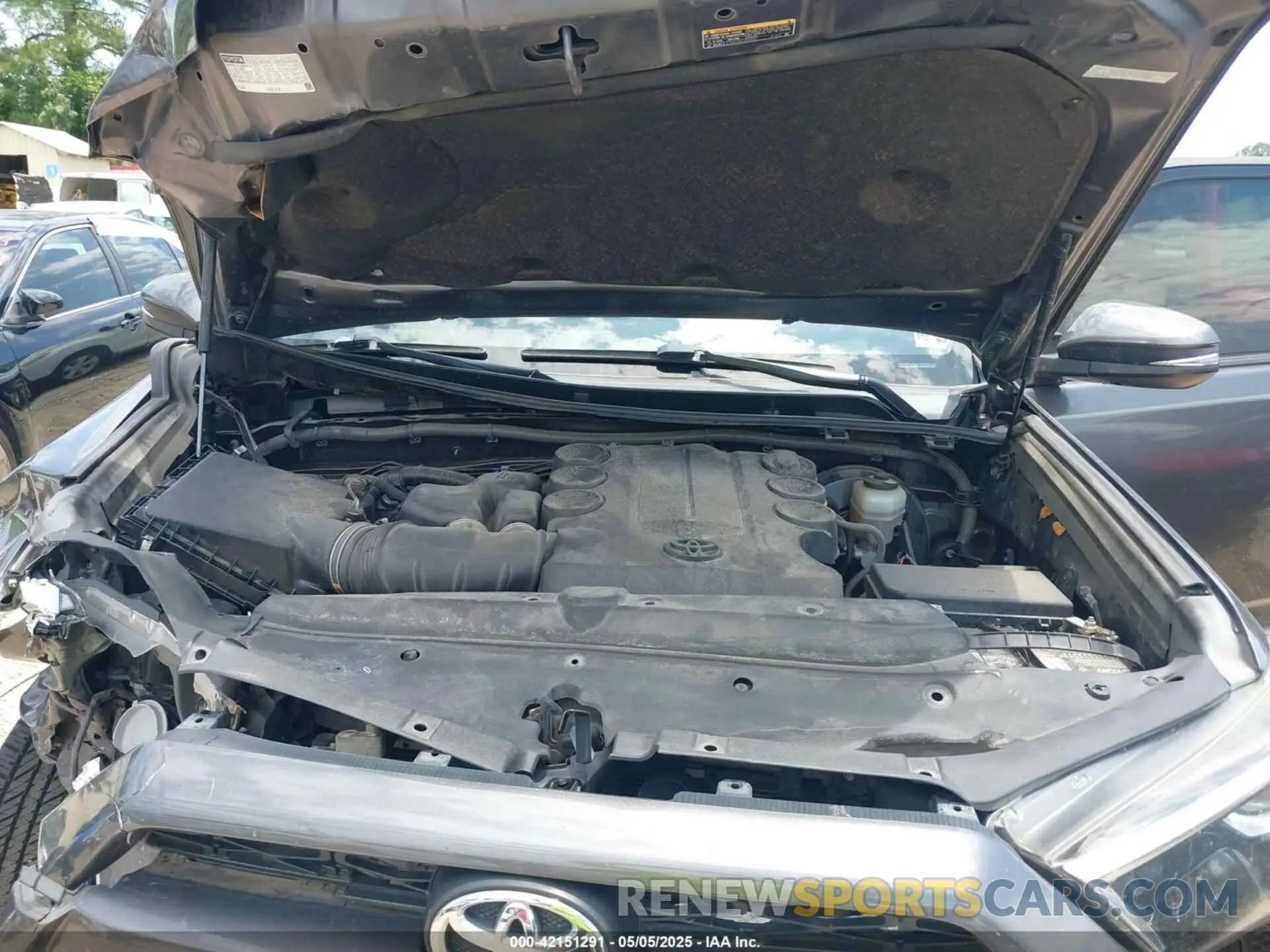 10 Фотография поврежденного автомобиля JTEZU5JR0K5196349 TOYOTA 4RUNNER 2019