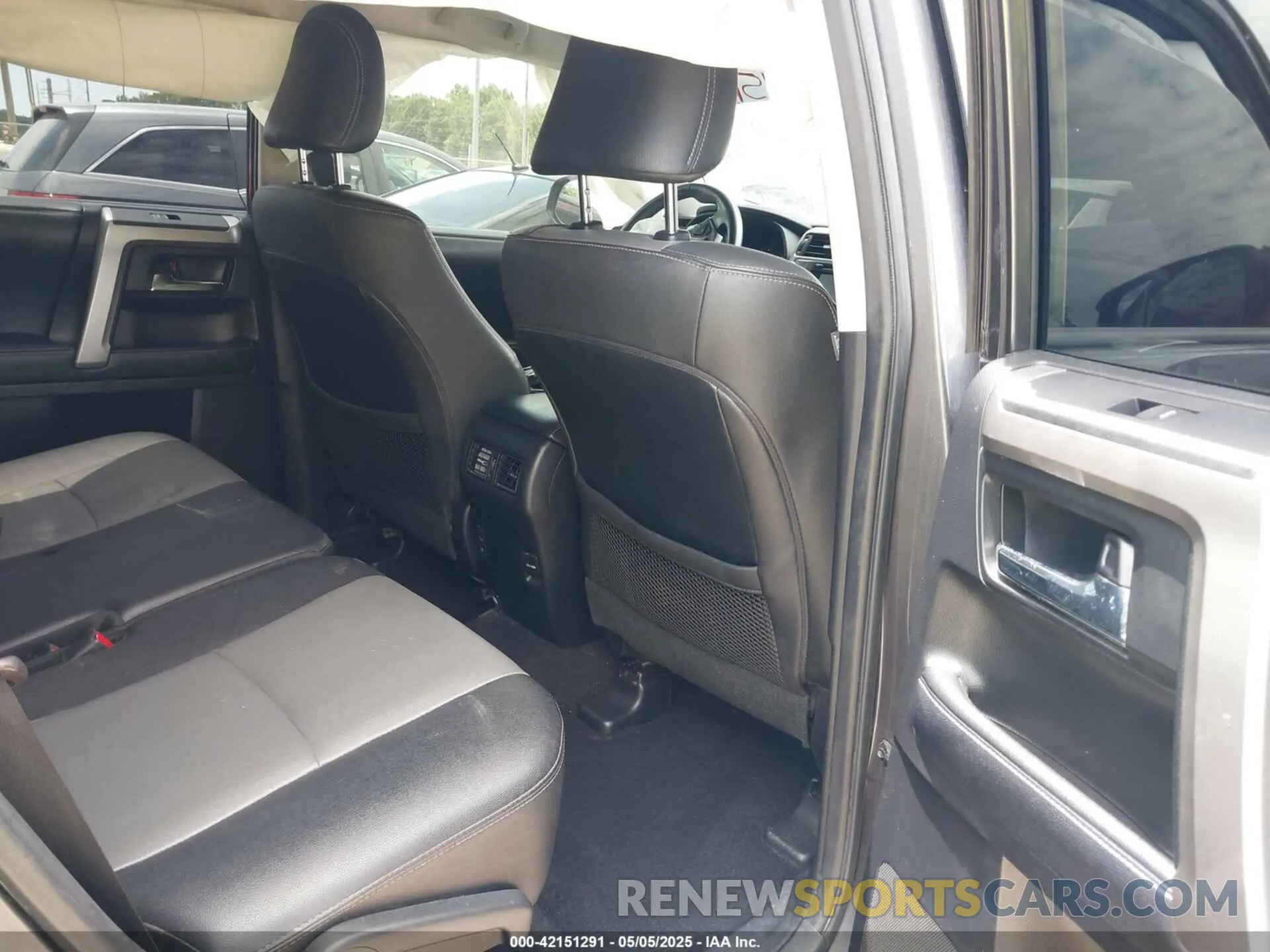 8 Фотография поврежденного автомобиля JTEZU5JR0K5196349 TOYOTA 4RUNNER 2019
