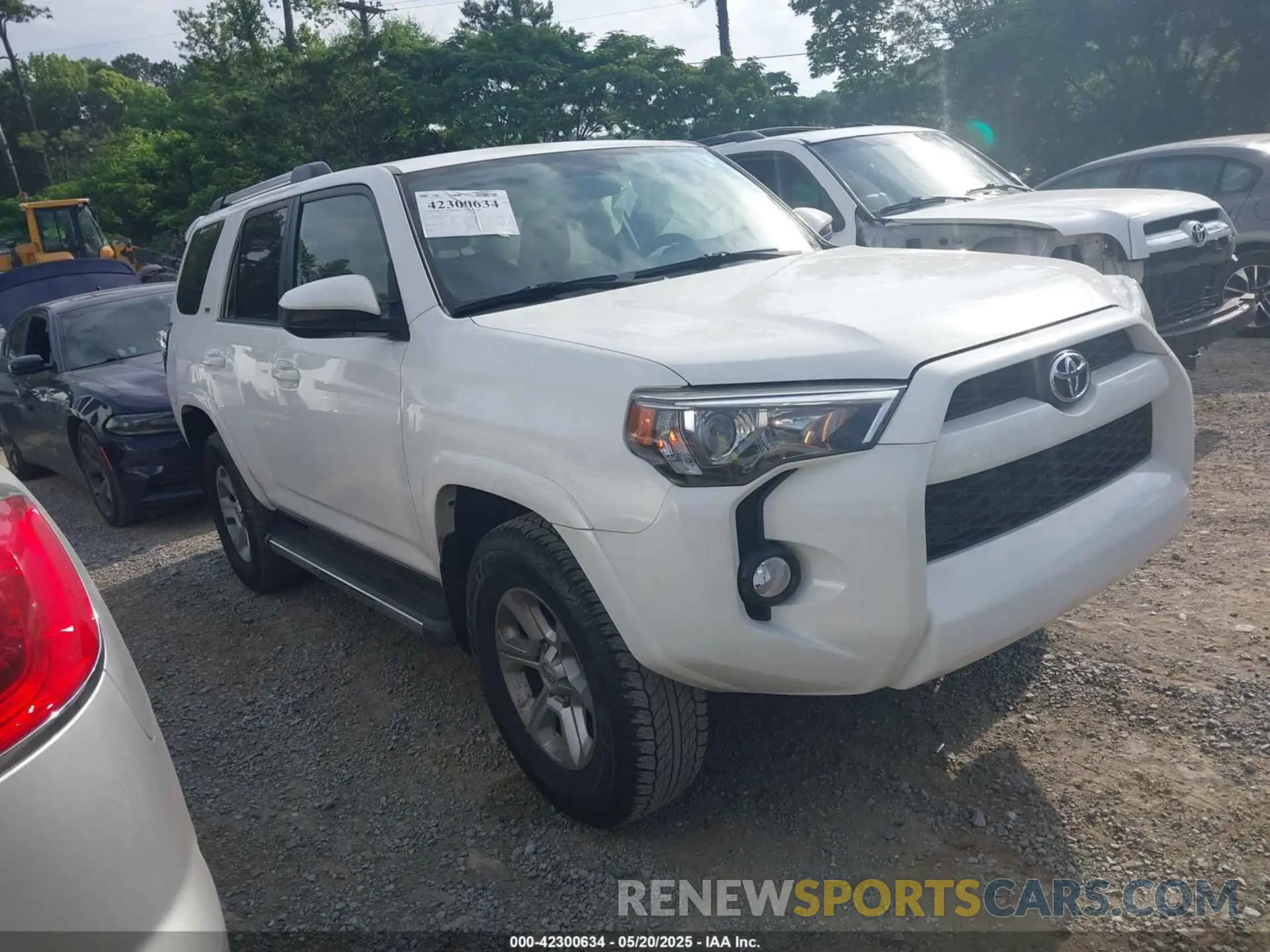 1 Фотография поврежденного автомобиля JTEZU5JR0K5199140 TOYOTA 4RUNNER 2019