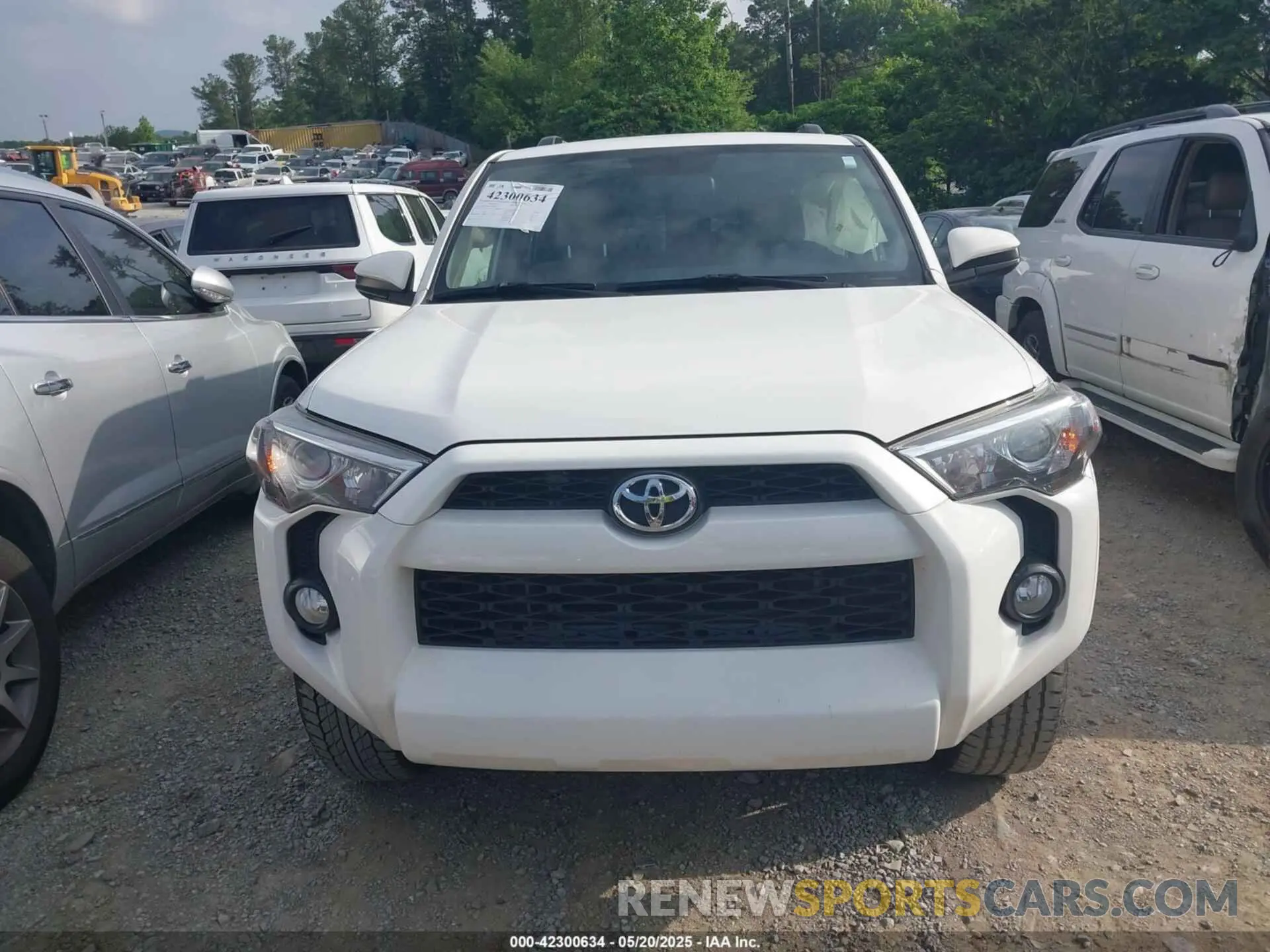 12 Фотография поврежденного автомобиля JTEZU5JR0K5199140 TOYOTA 4RUNNER 2019