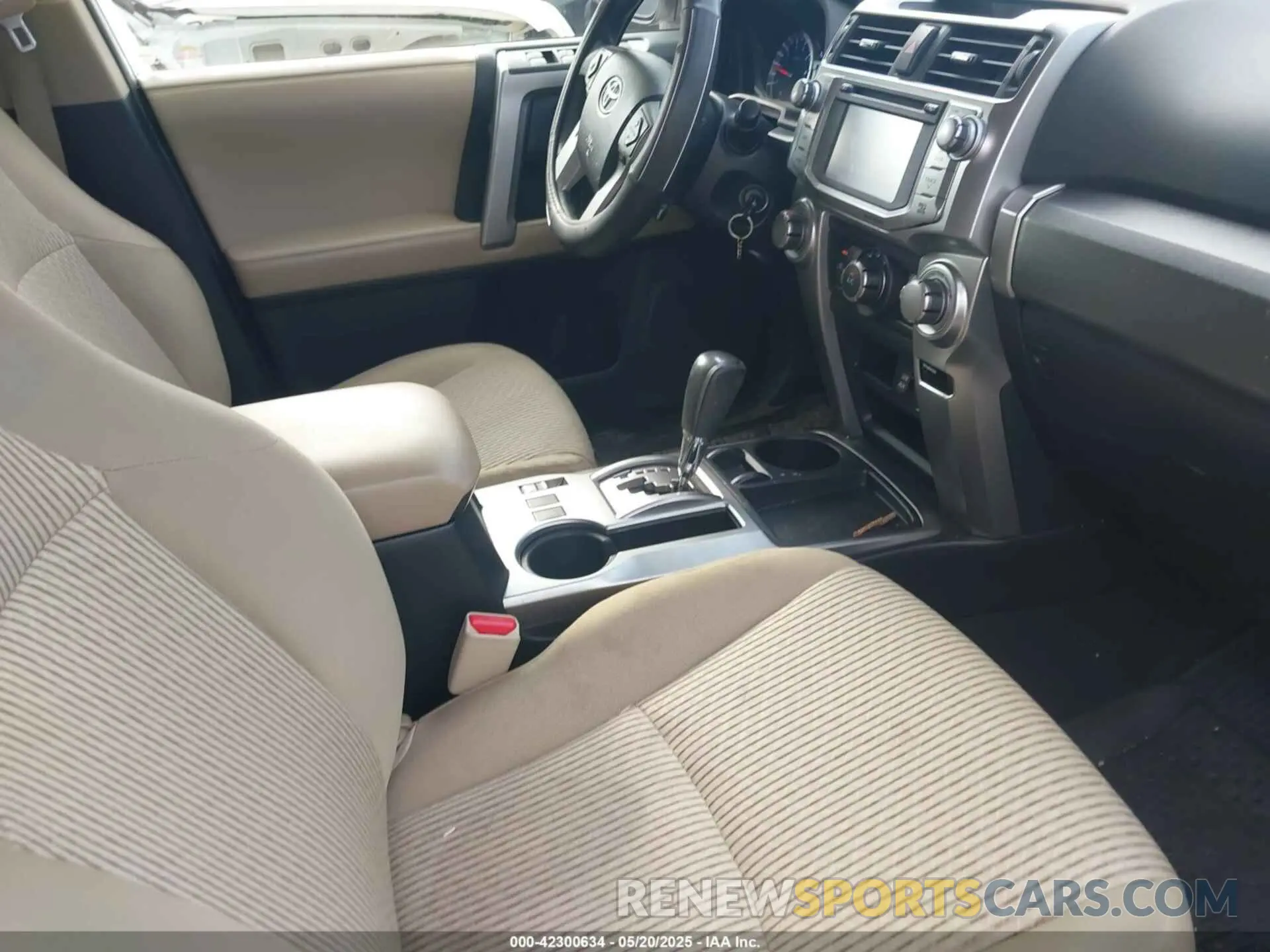 5 Фотография поврежденного автомобиля JTEZU5JR0K5199140 TOYOTA 4RUNNER 2019
