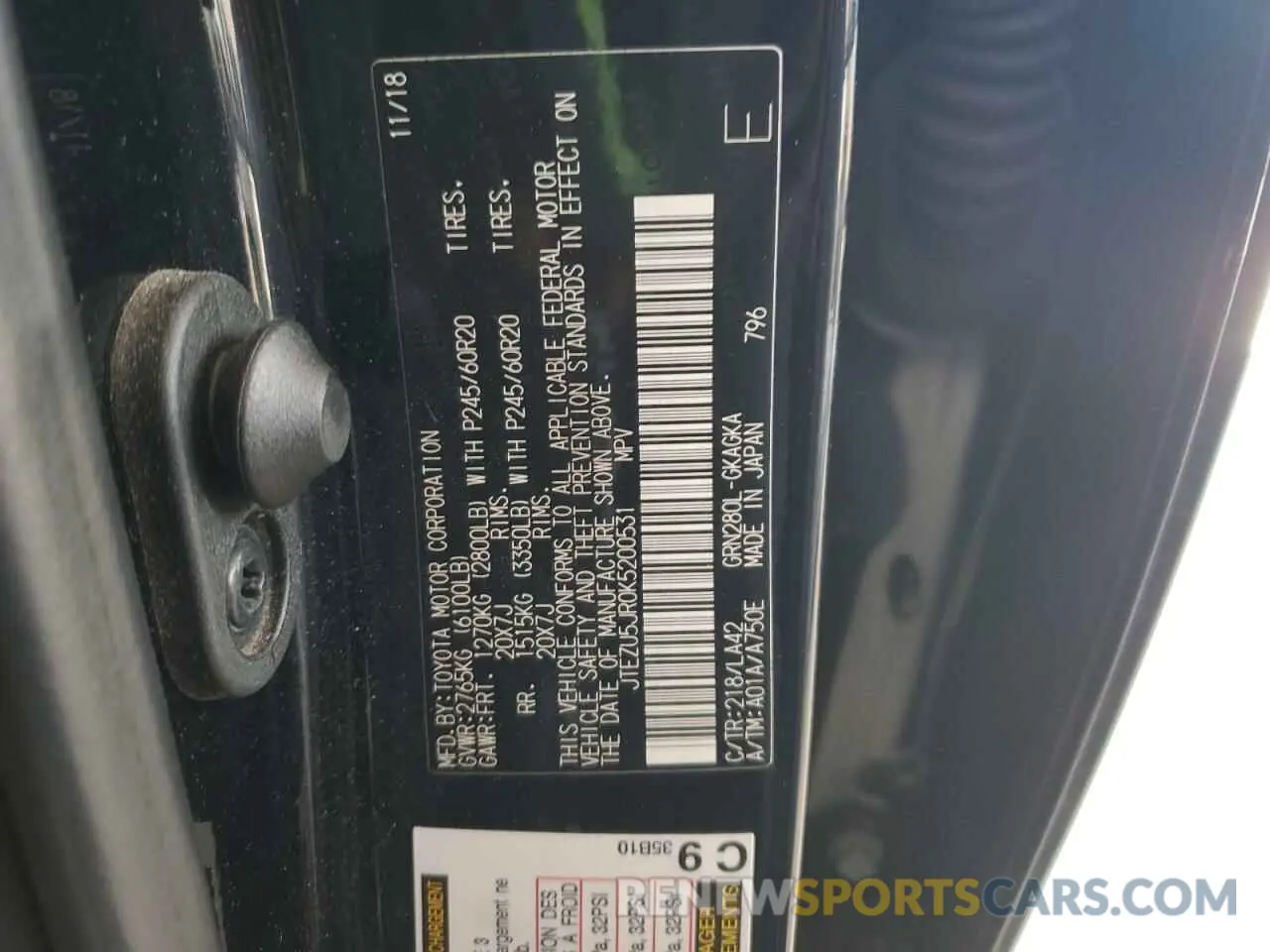 12 Photograph of a damaged car JTEZU5JR0K5200531 TOYOTA 4RUNNER 2019