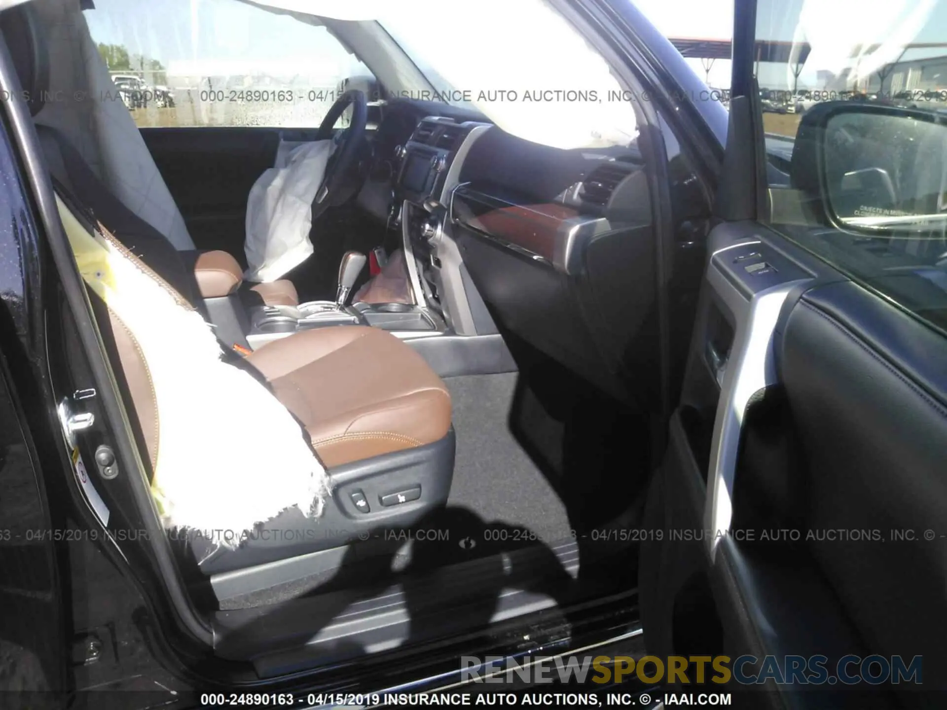 5 Photograph of a damaged car JTEZU5JR0K5205275 TOYOTA 4RUNNER 2019