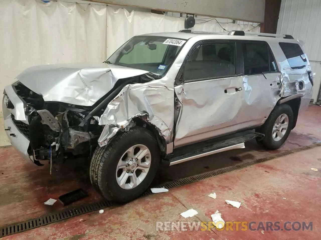1 Photograph of a damaged car JTEZU5JR0K5206037 TOYOTA 4RUNNER 2019